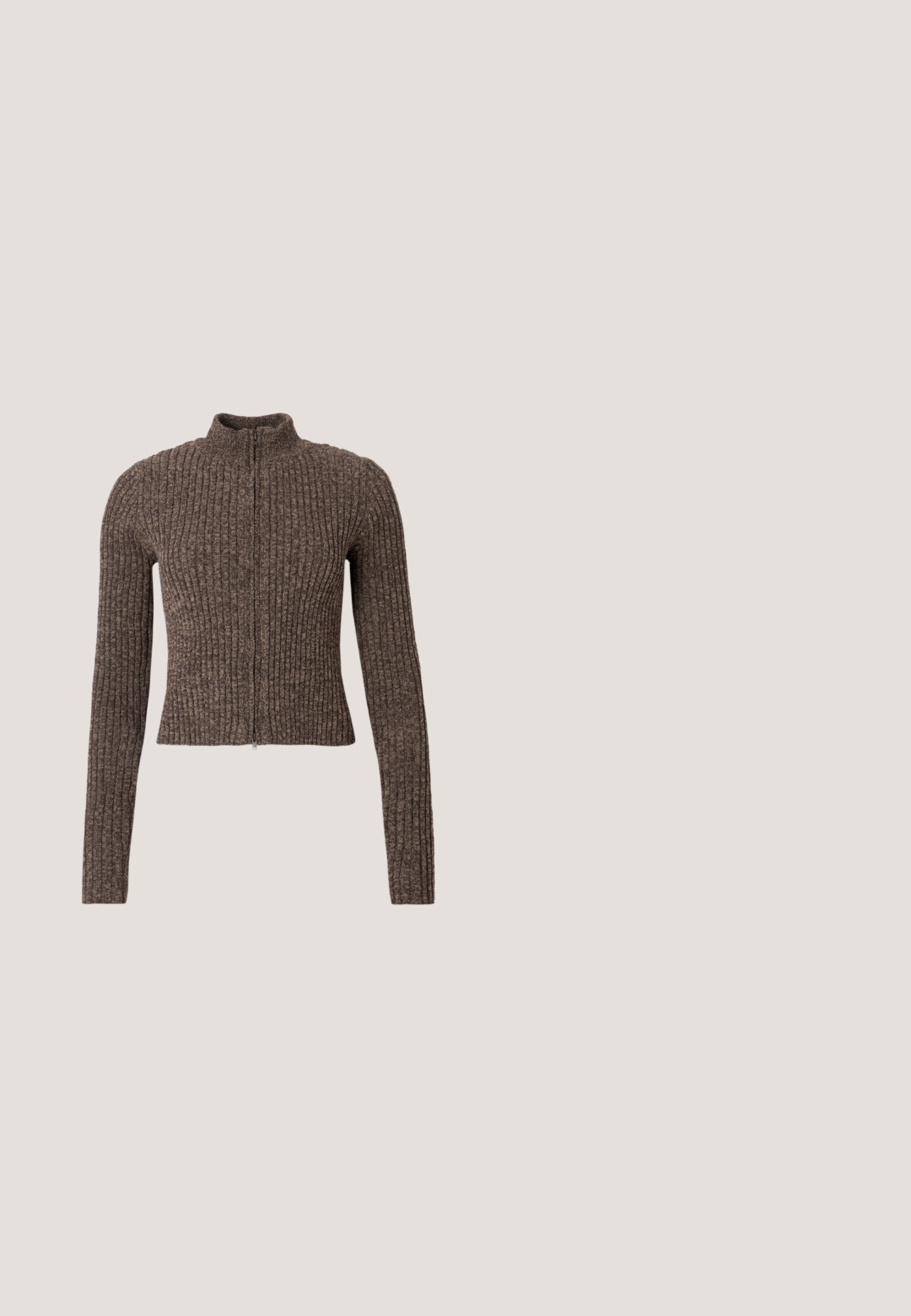 Pull marron côtelé avec fermeture éclair, col haut, manches longues et coupe ajustée. Fabriqué en tissu tricoté texturé.; Robe mini marron foncé sans manches avec fines bretelles spaghetti et encolure droite avec détail de tissu superposé.; ONLY Tall ONLSMOOTH WIDE  - Pantalon classique - seal brown; Chaussure à talon haut en cuir marron avec bout pointu, trois petites boucles argentées sur le devant et bride de cheville réglable avec boucle.; Sac à main rectangulaire en cuir marron foncé avec longues lanières fines et fermeture éclair dorée, marqué ALDO au centre devant.; Boucles d'oreilles pendantes avec perles rondes violet foncé, ovales texturées, dorées et irrégulières brun foncé ressemblant à des pierres, empilées verticalement.