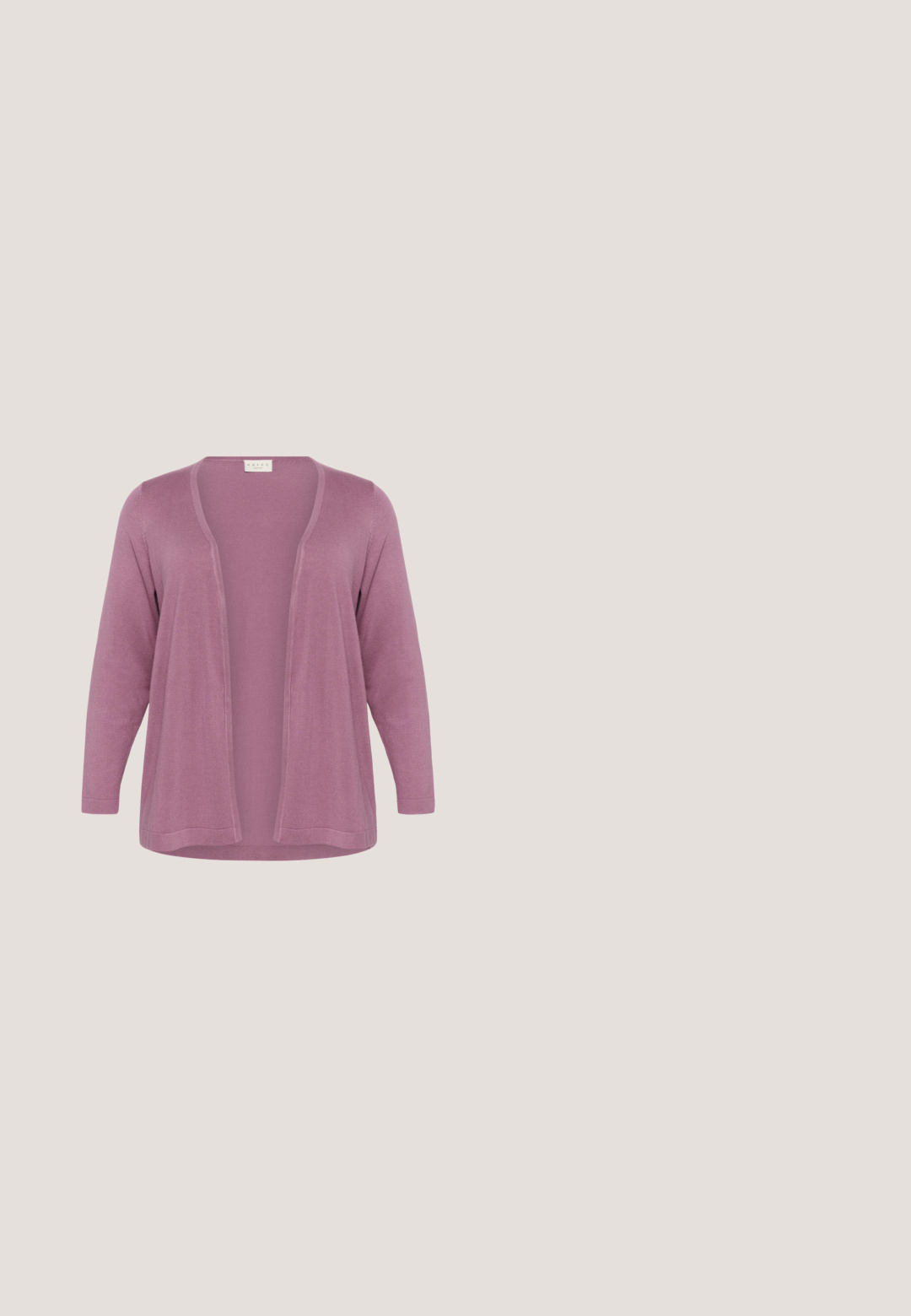 Lys lilla cardigan med åbent front, der har lange ærmer, blødt strikkemateriale og en afslappet pasform. Ingen synlige lukninger eller mønstre.; Hvid strikket pullover med korte pufærmer, rund hals og ribbede manchetter. Blød tekstur med en afslappet pasform.; Blå denim skinny jeans med høj talje, fem lommer og lynlåslukning. Stoffet har en let falmet tekstur med kontrasterende syninger.; Hvid sneakers med blomstermønster i rosa og creme, med en struktureret overflade, elastiske stropper, gyldne detaljer og en tyk hvid sål.; Lysebeige læderhåndtaske med en hobo-form. Har en tanfarvet stofrem med et logomønster og gyldne metalaccents. Glat tekstur.; Guldkæde med jævnt fordelte cirkulære accenter; led er delikate med en glat tekstur og en subtil glans.