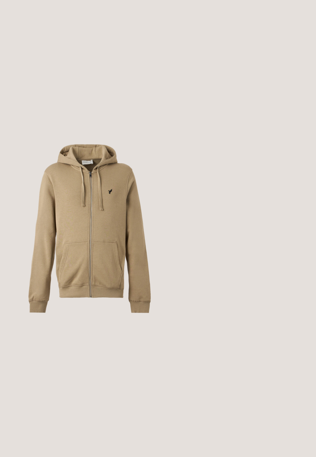Hoodie beige à fermeture éclair avec poches avant, capuche à cordon, poignets côtelés et petit logo d'oiseau noir sur le côté gauche de la poitrine.; Veste sans manches matelassée marron avec fermeture éclair devant et deux poches zippées, marquée Armani Exchange sur la partie supérieure gauche de la poitrine.; T-shirt marron à manches courtes et col rond avec petit logo embossé Armani Exchange sur la poitrine gauche sur fond blanc.; Pantalon de survêtement marron fuselé avec taille élastique et cordon, présenté à plat sur un fond clair.; Baskets en daim marron foncé avec lacets blancs, languette beige au talon et semelle en caoutchouc marron clair vues de côté sur un fond uni.; Sac banane en tissu marron foncé avec poche zippée en diagonale et petit logo blanc sur le devant, sur un fond clair uni.