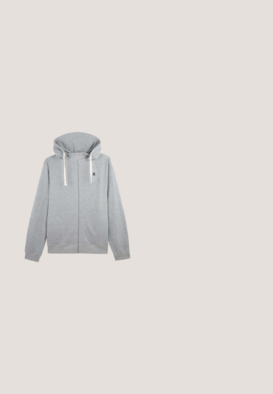 Grå zip-up hoodie med en blød tekstur, stor hætte og kridhvide snore. Har to sidelommer og et lille logo på brystet.; Sort quiltet ærmeløs vest med frontlynlås og lynlåslommer i siden, med et lille logopatch nederst til højre.; Tie-dye t-shirt i grøn og sort med teksten "ELEMENT 1992 SKATEBOARDS" i hvid på brystet. Kortærmet og klassisk pasform.; Grå sweatpants lavet af blødt stof, med en elastisk talje med snor, to sidelommer og tapered manchetter.; Mørkegrøn og sort Nike-sneaker med gittermønster, sort sål og grå snørebånd, svævende over en betonafdækning mod en sløret trappebaggrund.; Mørkegrå stof talletaske med flere lynlåslommer og sorte læderdetaljer, designet til håndfri bæring.