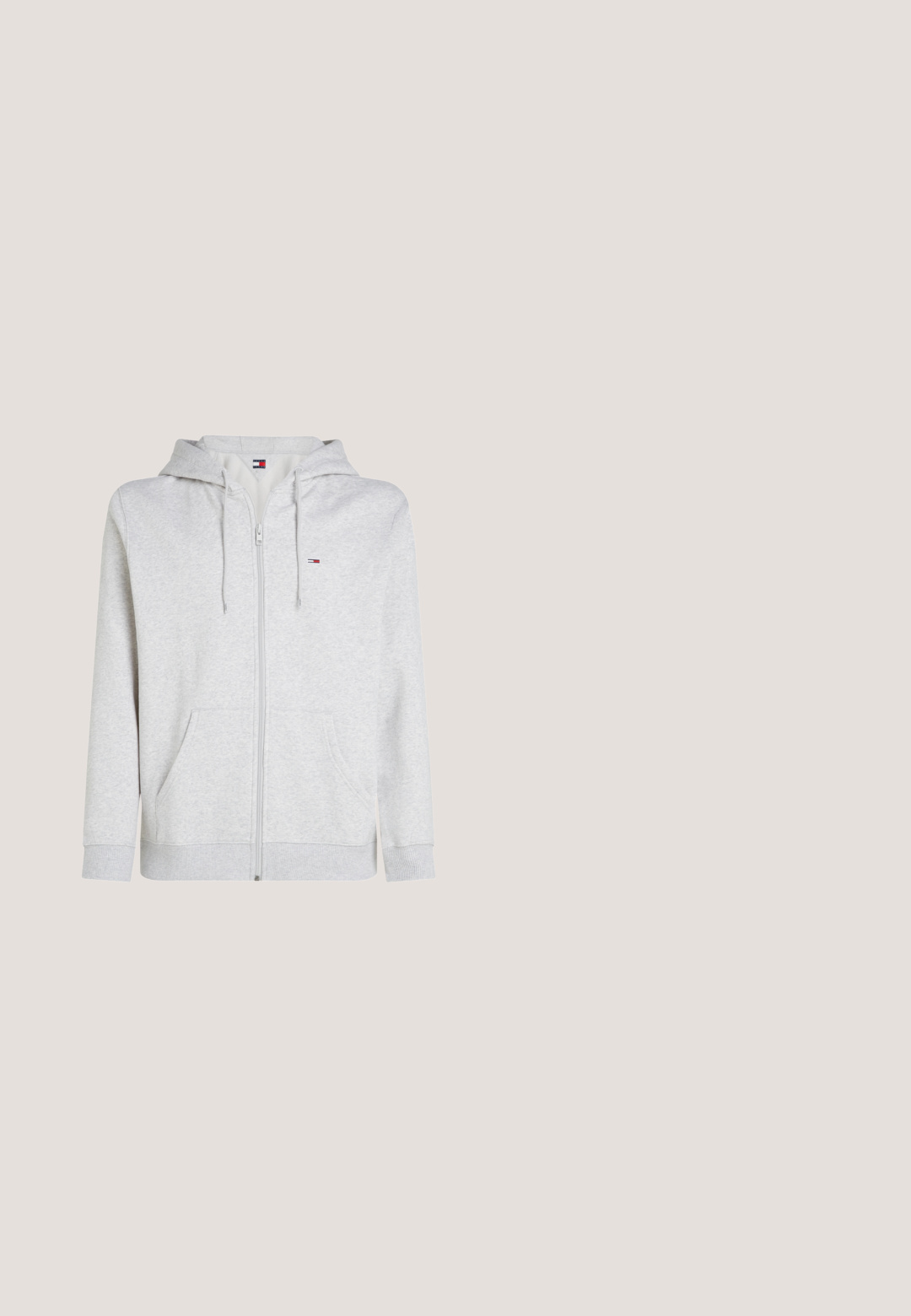 Sudadera con cremallera de color gris claro, hecha de una mezcla de algodón, que cuenta con un bolsillo frontal, capucha con cordón y un pequeño logo en el pecho.; Camiseta de algodón blanca con mangas cortas, que presenta un logo de la marca en rosa y negro en el área del pecho izquierdo. Diseño de cuello redondo.; Shorts de mezclilla azul claro con un patrón texturizado, dos bolsillos frontales y un bolsillo lateral con un detalle de etiqueta roja.; Zapatillas de ante azul con acentos en blanco, punta redonda, superficie texturada, diseño de cordones y suela de goma con borde elevado.; Bolso bandolera negro con correa ajustable, bolsillo delantero de malla con cordón y logotipo de Tommy Jeans en la esquina inferior delantera.; Tommy Hilfiger MEN BEADS - Pulsera - blue/silver-coloured