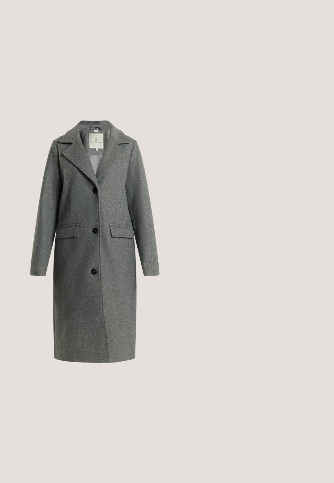 Manteau en laine gris avec un devant à boutons, un col à revers et deux poches avant. Texture lisse avec un design ajusté à longueur genou.; Pull en tricot gris à côtes avec un col montant, des épaules tombantes et des manches volumineuses. Texture douce et longueur cropped.; Pantalon gris à jambes larges en tissu texturé, avec une taille haute et des plis devant. Le design comprend une ceinture lisse sans fermetures visibles.; Gooce MINDIKI  - Bottes de neige - taupe; Sac à main en daim gris avec deux poignées supérieures, de forme rectangulaire, et des détails cousus sur le côté. Texture lisse avec un design minimaliste.; Boucles d'oreilles créoles en argent sterling avec une finition lisse et polie. Présentent une forme cuboïde douce et arrondie avec une fermeture à tige sécurisée.