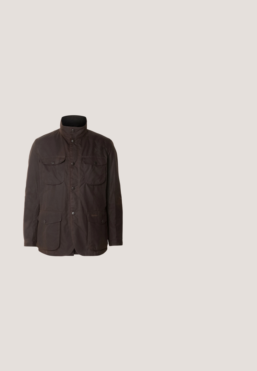 Barbour OGSTON JACKET - Ελαφρύ μπουφάν - rustic/classic; Ανοιχτό μπεζ μακρυμάνικο πουκάμισο από λινό με απλή υφή, με μυτερό γιακά και έξι κουμπιά μπροστά, διαθέτοντας κουμπωτές μανσέτες.; Μπεζ casual παντελόνια με ίσια γραμμή, θηλιές για ζώνη, εμπρόσθιο κουμπί και φερμουάρ, και πλαϊνές τσέπες, μπροστινή όψη.; Jack & Jones JFWSHAUN BOOT - Μποτάκια με κορδόνια - cognac; Καρό μεταξωτό κασκόλ σε καφέ και μπεζ αποχρώσεις με λείο μονόχρωμο καφέ περίγραμμα και λογότυπο "Polo by Ralph Lauren" στη γωνία.; Καφέ δερμάτινη ζώνη με σκούρο μεταλλικό πόμολο και δύο θηλιές, μία θηλιά χαραγμένη με "R.M. Williams" και λογότυπο longhorn.