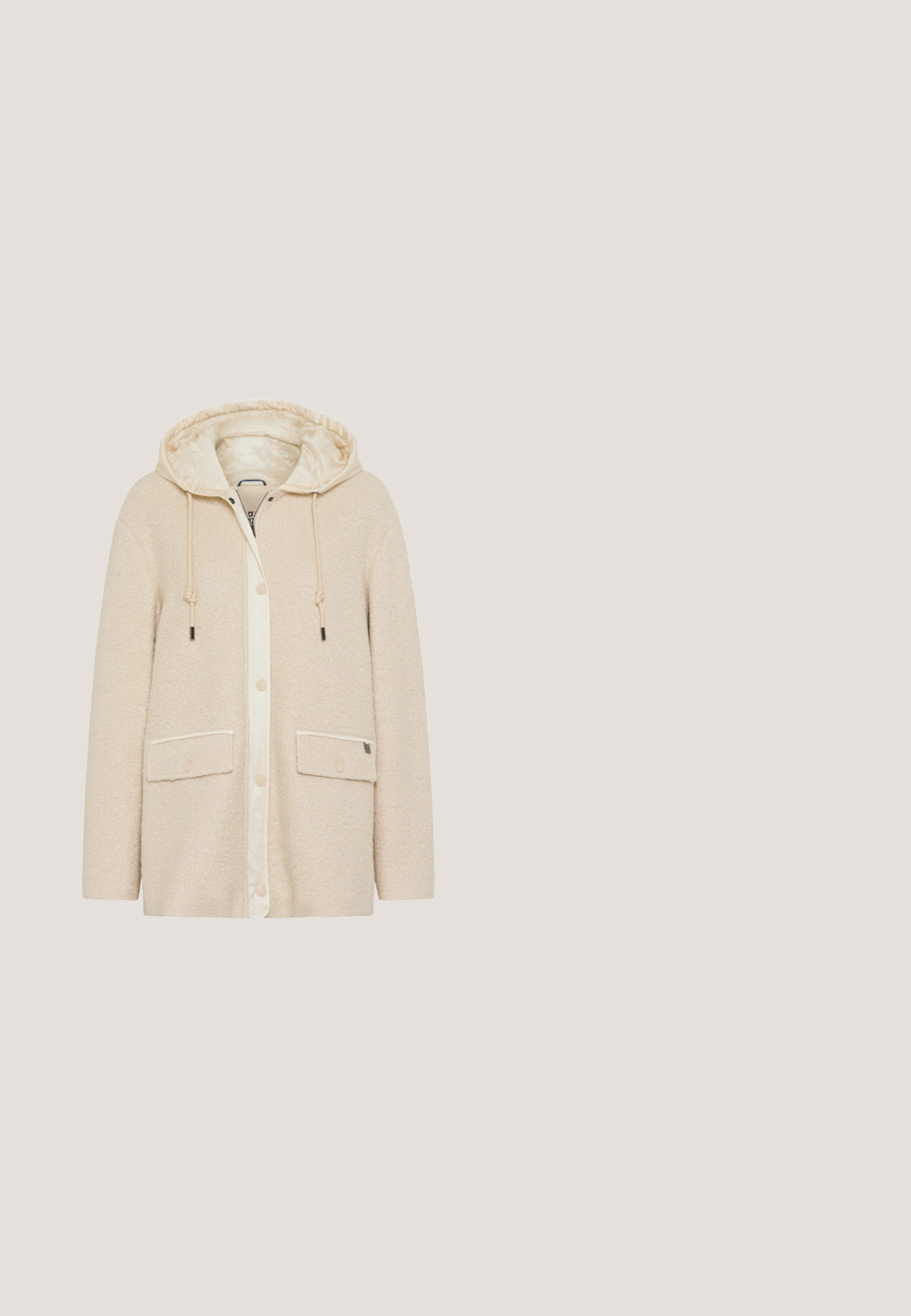 Beige hættejakke med snore, lynlås foran med trykknapper, to knaplukningslommer og et blødt tekstureret stof.; Beige strikket pullover med bredt halsudskæring, lange ærmer og ribbede manchetter og nederdel. Blød tekstur, afslappet pasform, minimalistisk design.; Beige bukser med lige ben, forrest med knap og lynlås, bæltestropper og forlommer, vist på hvid baggrund.; Beige Chelsea støvler med en glat læderoverdel og elastiske sidepaneler. Tyk, robust gummisål med karakteristisk mønster og trækstrop.; TOM TAILOR CAIA HOBO BAG ROSE - Håndtasker - taupe   taupe; Guldtonet smykkesæt med en rund vedhængs halskæde med en stor klar sten og matchende stud øreringe med mindre klare sten.