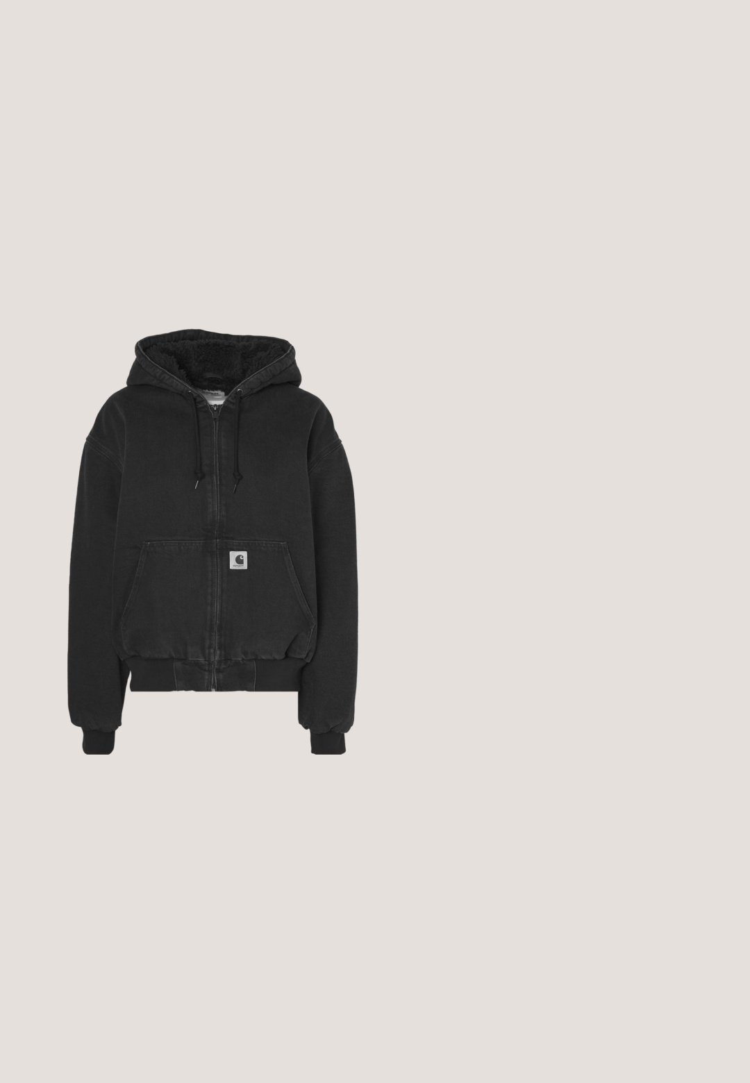 Carhartt WIP ACTIVE JACKET - Bomberjacke - black stone washed; Schwarzer gerippter Strickpullover mit rundem Ausschnitt, langen Ärmeln und einer Fronttasche mit einem kleinen Logopatch. Verkürzte Länge.; Weißes Baumwoll-T-Shirt mit Rundhalsausschnitt, kurzen Ärmeln und lockerer Passform. Verfügt über ein dezentes Logo auf der linken Brustseite. Glatte Textur.; Helle blaue Denim-Breitbeinhosen mit hoher Taille, sichtbaren Nähten und normalen Taschen. Verfügt über einen Knopf- und Reißverschluss.; Nike P-6000 Sneakers mit einem Obermaterial aus leichtem grauem Mesh, schwarzen Akzenten und einer langlebigen schwarzen Gummisohle. Verfügt über ein komplexes Design und ein Schnürsystem.; Grau gepolsterte Schultertasche mit einer geschwungenen Form, glatter Textur, verstellbarem Träger und einem dezent prägierten Logo auf der Vorderseite.