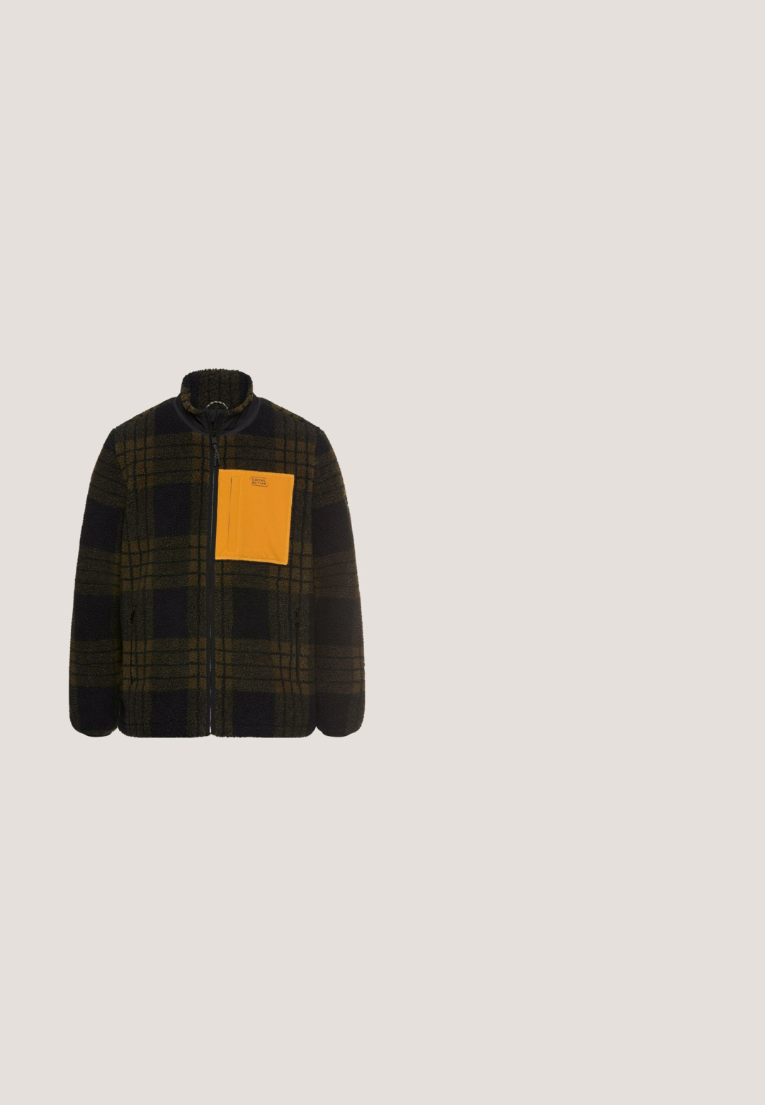 Fleece jack in donkergroen en bruine tartan met een ritssluiting aan de voorkant, hoge kraag en een oranje borstzak. Beschikt over zijzakken en een zachte textuur.; Olijfgroene trui met lange mouwen en kwartrits, met geribde manchetten, kraag, zoom en een klein ritssluitingzakje aan de linkerbovenarm.; Overhemd met lange mouwen, knoopsluiting, in groen, zwart, wit en oranje ruitpatroon, met twee borstzakken.; Olijfgroene cargobroek met knoop- en ritssluiting aan de voorkant, ceintuurlussen, opgestikte zijzakken met klep en rechte pijpen.; Bruine leren enkellaarzen met een gestructureerde afwerking, tan kleurige stoffen boord, zwarte rubberen zool en bruine veters. Timberland-logo ingedrukt op de zijkant.; camel active JOURNEY - Toilettas - khaki