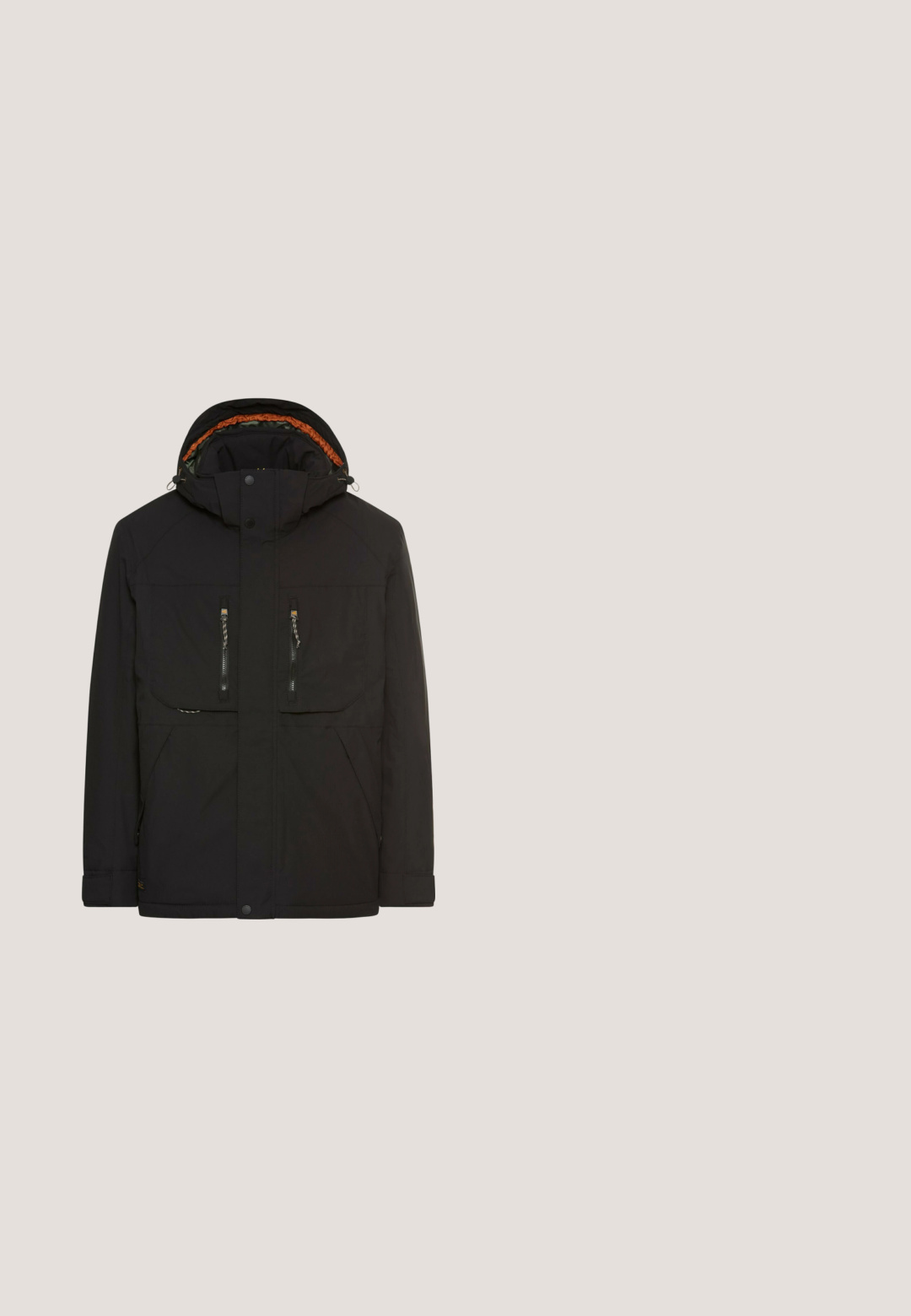 Schwarze wasserdichte Jacke mit abnehmbarer Kapuze, zwei Reißverschlusstaschen auf der Brust und einem orangefarbenen Innenfutter. Mit verstellbaren Bündchen und Saum.; Grauer, gestrickter Pullover mit Stehkragen und Viertelreißverschluss. Verfügt über lange Ärmel und eine gewebte Textur, die ein warmes und lässiges Erscheinungsbild bietet.; Langärmliges, meliertes dunkelgraues Shirt aus weichem Material, mit einem geknöpften Henley-Kragen und einem kleinen Logo auf der Brust.; Schwarze Slim-Fit-Jeans mit Vordertaschen, Knopfverschluss und Gürtelschlaufen, vor weißem Hintergrund gezeigt.; Schwarze wasserdichte Stiefel mit strukturiertem Obermaterial, Schnürdesign, Gummisohle und Jeep-Branding an der Seite und Ferse.; Schwarze Leder-Crossbody-Tasche mit Reißverschluss, rechteckiger Form, strukturierter Oberfläche und einem Logopatch auf der Vorderseite. Verstellbarer Gurt enthalten.