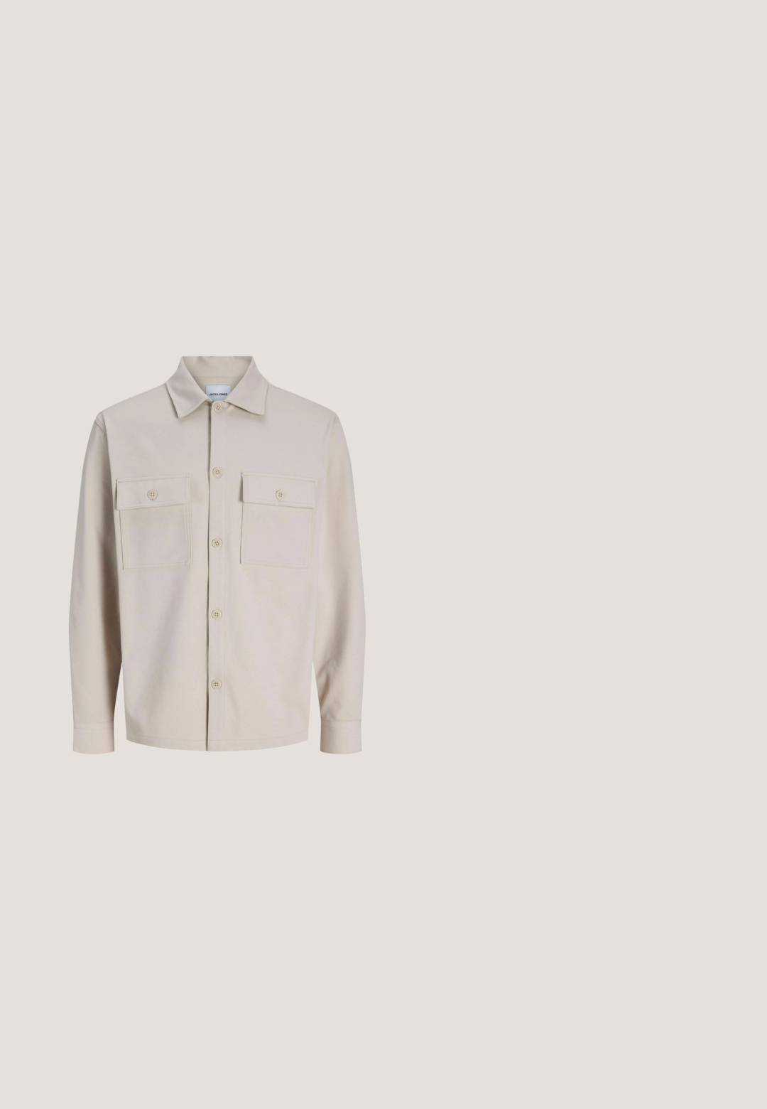 Chemise beige à manches longues avec boutons, deux poches poitrine boutonnées et col classique, en tissu texturé.; Sweatshirt couleur crème avec un col et des poignets côtelés. Présente une coupe décontractée, une texture douce et aucun motif ou graphique visible.; T-shirt blanc uni en coton à manches courtes et col rond présenté sur un fond gris clair.; Pantalons en coton beige à coupe droite, dotés d'une fermeture à bouton, de poches avant et d'une texture lisse.; Baskets blanches basses à lacets sur l’avant et semelle épaisse, vues de côté sur un fond neutre.; Another Cotton Lab GOOD KARMA - Cabas - white