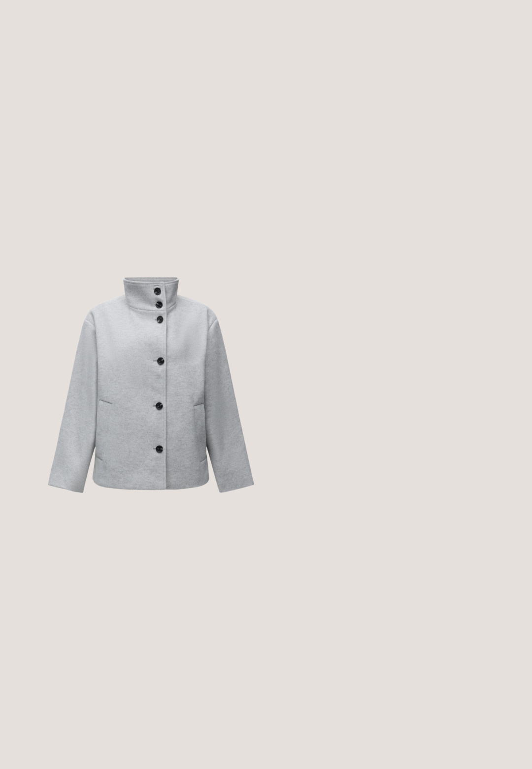 Lysegrå uldjakke med seks sorte knapper, stående krave, lange ærmer og to sidelommer.; Sort strikket sweater med rund halsudskæring, lange ærmer og cropped design. Strukturstof med ribbede manchetter og kant.; Sorte vidde jeans lavet af denim, med høj talje, klassisk fem-lomme design og knaplukning foran.; Sort læder ankelstøvle med elastiske sidepaneler, rund tå og en lav blokhæl. Overfladen har en glat struktur og minimal detaljer.; Sort læderhåndtaske med rektangulær form, der har et enkelt struktureret håndtag, sølvhardware og lynlås-lukning. Glat tekstur.; Par små sølv ørestikker formet som blomster med fem afrundede blade på en hvid baggrund.