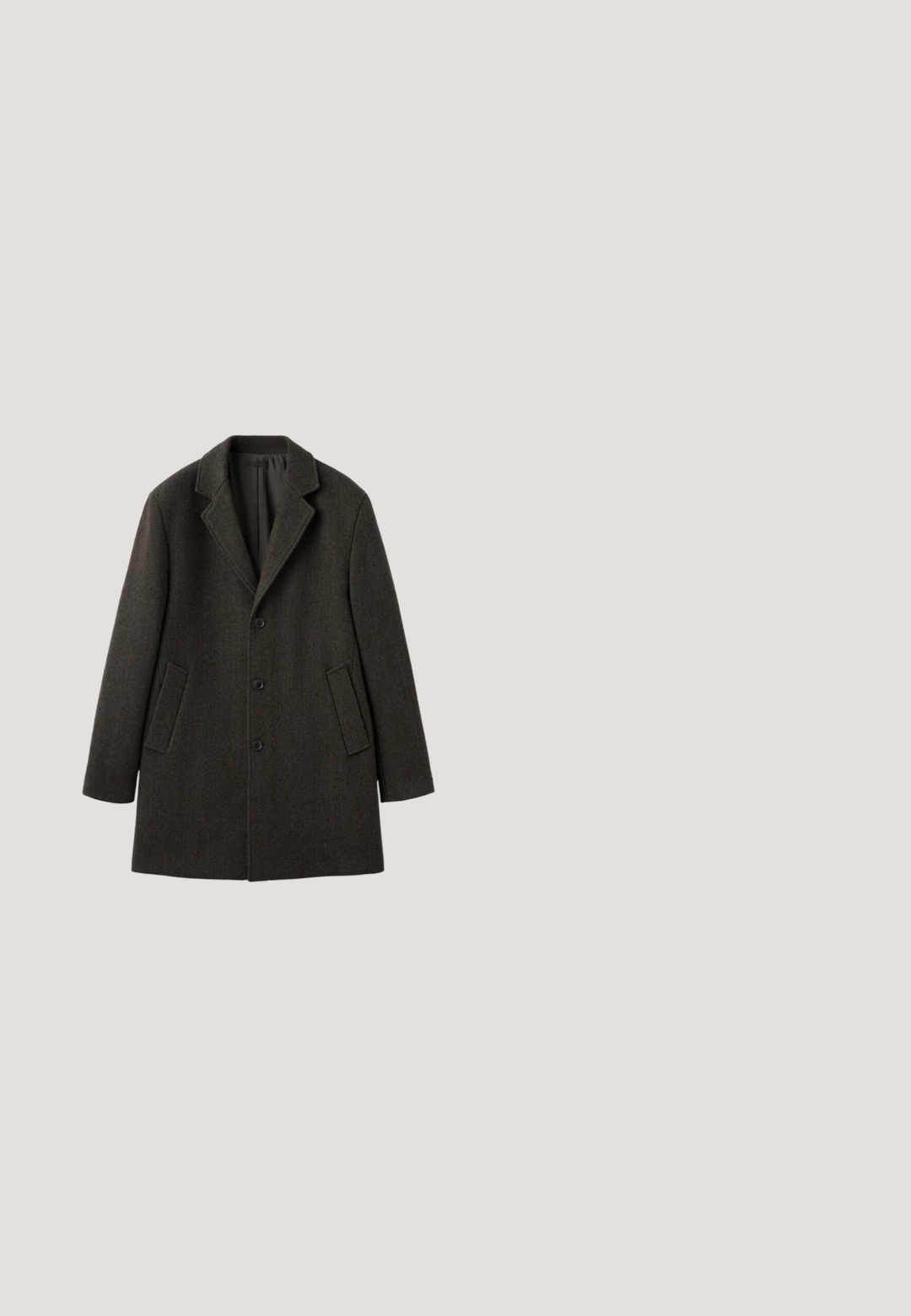 Brun uldblanding frakke med en hakket krave, tre sorte knapper og to sidelommer. Har en glat indvendig foring.; Brun v-hals sweater lavet af blødt stof med lange ærmer og ribbede manchetter. Minimalistisk design med en diskret logo på brystet.; Mørkelilla langærmet polo shirt med tre sorte knapper og ribkant ved manchetter og bund, fladt mod hvid baggrund.; Brune skræddersyede bukser med en sølvfarvet rund bæltespænde og et stofbånd i taljen, med en glat tekstur og rene syninger.; Scarosso Støvletter - brown calf; Brun læder tablet sleeve med en tekstureret finish, der har en top lynlås lukning og en frontlynlomme til ekstra opbevaring.