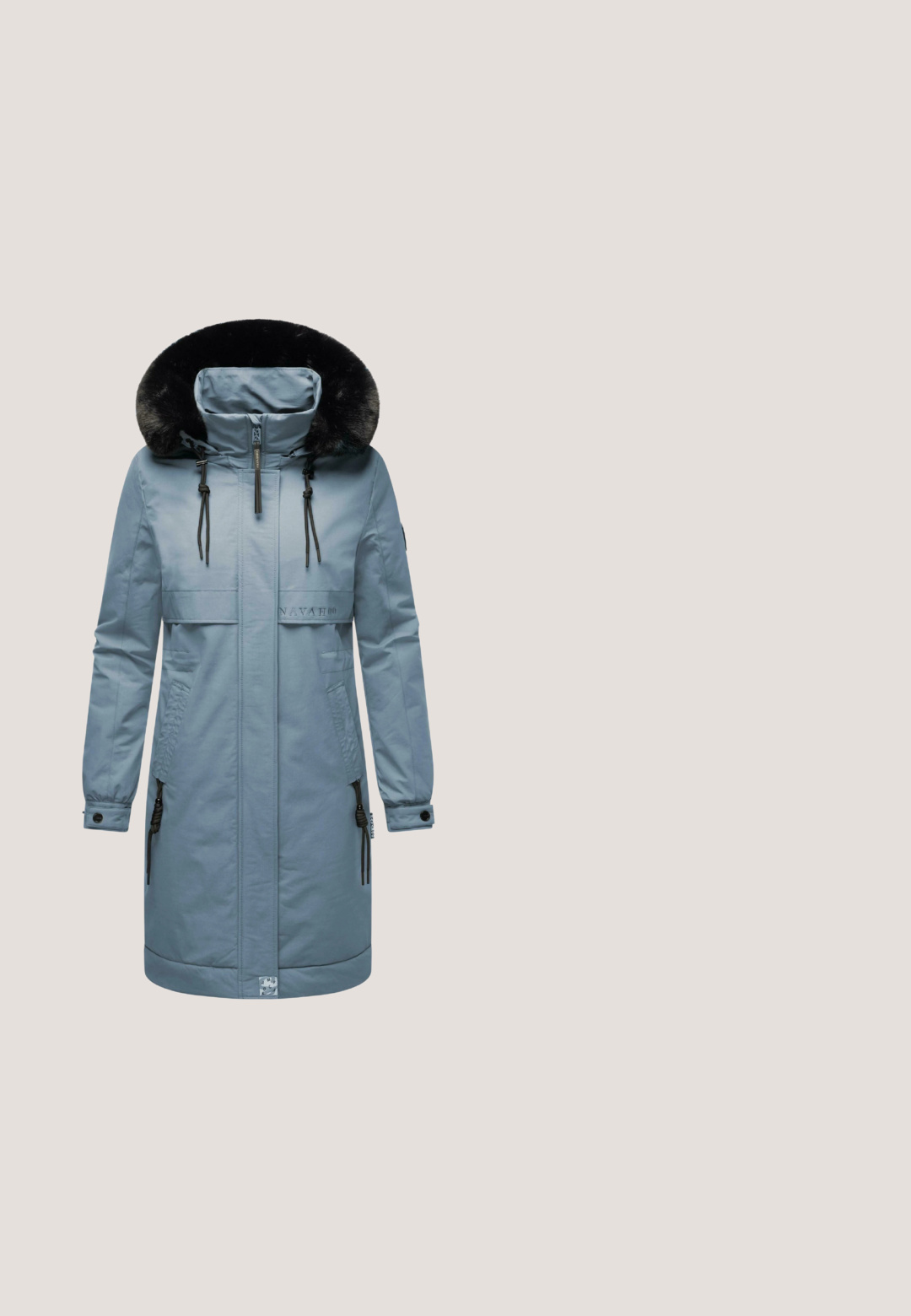 Svetlomodrá parka s kapucňou s kožúškom, so zipsom vpredu, dvoma veľkými vreckami, detailmi so šnúrkami a elastickými manžetami. Navrhnuté do chladného počasia.; Modrá mikina na zips vyrobená z jemného materiálu, s veľkou kapucňou, bočnými vreckami a rebrovanými manžetami pre tesné fit.; Svetlomodrá bezrukávová rebrovaná tričko s okrúhlym výstrihom a malým logom vyšitým na strede. Hladká textúra, priliehavý strih.; Široké nohavice z svetlomodrej látky, s elastickým pásom a hladkým povrchom. Jednoduchý dizajn bez vzorov alebo ozdôb.; Svetlosivé semišové tenisky s bielou a gumovou podrážkou, čiernou pätovou pätkou, šnúrkami a logom „G-STAR“ na boku.; Pepe Jeans Veľká kabelka - dazed blue