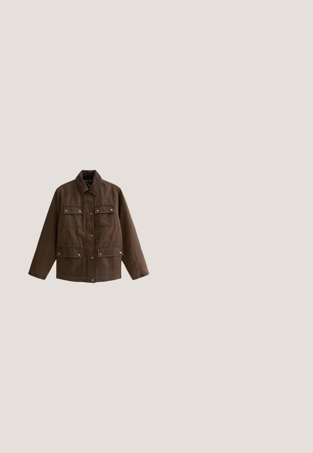 Ruskea pitkähiha jacket neljällä etutaskulla, joissa läpät ja messinkiset nepparit sekä samettikaulus.; Taupen värinen, paksusti neulottu pitkähihainen neulepaita, jossa resoroitu pyöreä pääntie ja hieman lyhennetty helma.; Nappilistallinen paita, jossa on suuri musta-beige ruudullinen kuvio, pitkät hihat ja kaksi rintataskua.; Siniset korkeavyötäröiset leveälahkeiset farkut, joissa useita kulutettuja repeämiä ja rispaantuneita yksityiskohtia edessä ja lahkeissa.; Ruskotoinen nahkasaapas nilkkoihin, jossa on teksturoitu pinta, hopeiset reikänsijanat ja keltainen ommel. Varusteena on paksu läpinäkyvä pohja ja vetoketju.; Musta kangaskassi olkahihnalla, jossa on nahkaosia, strukturoitu muoto, metalliset varusteet, kaksi etutaskua ja säädettävä olkahihna.