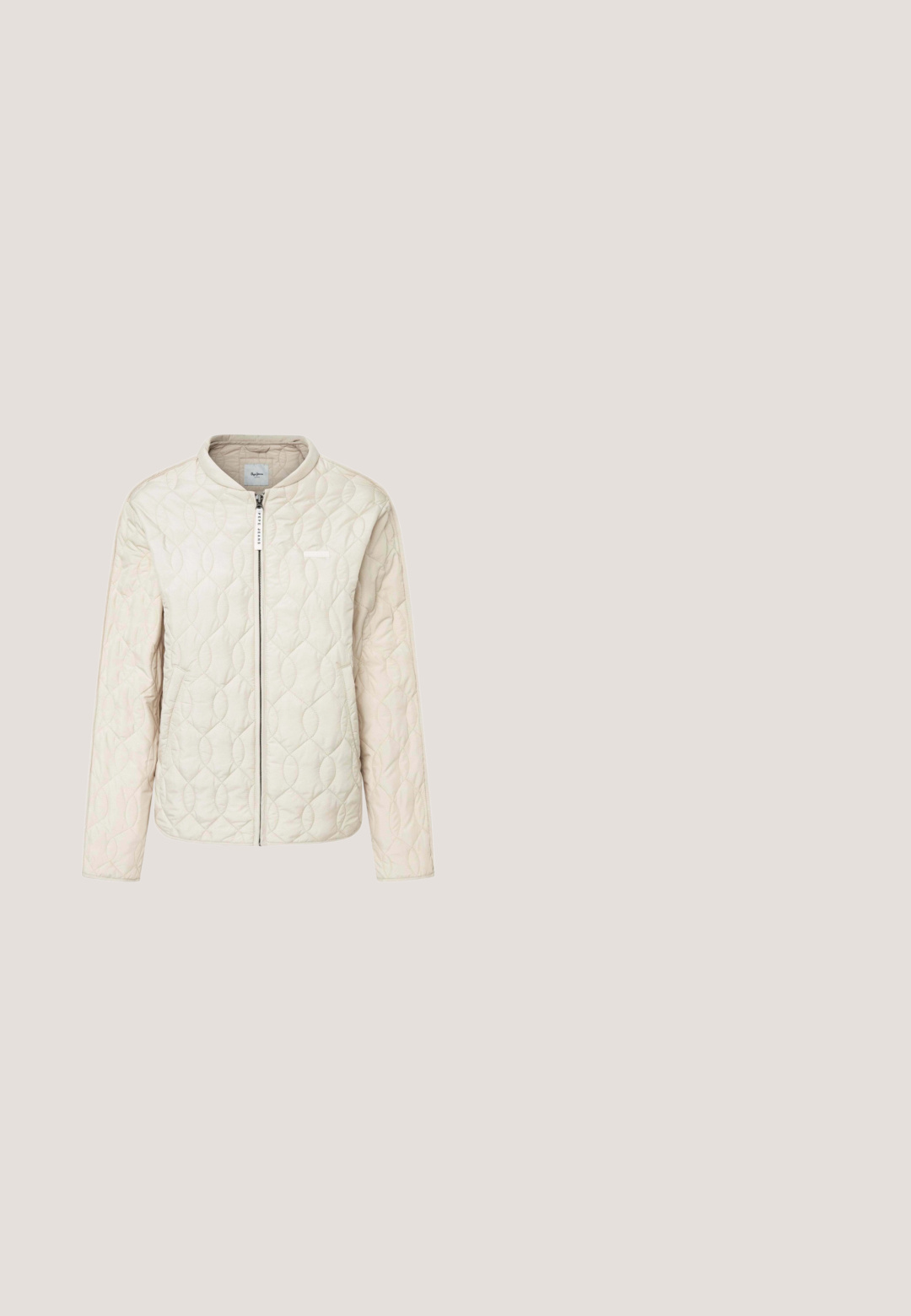 Pepe Jeans ABI - Bombera - mousse white; Svetlosandrový sveter vyrobený z texturovanej látky, s kulatým výstrihom a lemovanými manžetami. Logo "PEPE JEANS" v tmavohnedej farbe na hrudi.; Biele tričko s krátkym rukávom z bavlny. Má okrúhly výstrih a malú nášivku s logom na ľavej strane hrudníka.; Svetlo šedé denimové džínsy so strihom rovného nohavice, päť vreciek, predný zips a klasický pás. Jednoduché prešitie.; Karl Kani UP LOGO PRM - Tenisky - beige/white; Bežová syntetická taška cez telo s obdĺžnikovým tvarom, s odením vzorovaným nastaviteľným popruhom a striebornými kovovými prvkami.