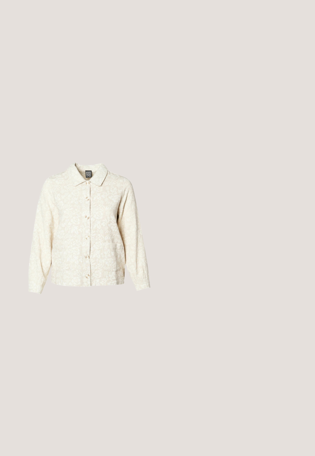 Cremefarbene Jacke mit subtilem Blumenmuster, langen Ärmeln, Kragen, zwei Fronttaschen und Markenetikett im Kragen.; Beiger Jumpsuit mit hohem Kragen und Schleifendetail, mit locker sitzenden, weit geschnittenen Beinen und einer taillierten Taille für eine schöne Form. Glatte Textur.; Flache Sandale mit beiger Sohle und metallisch rosegoldfarbenen geflochtenen Riemen, ausgestattet mit einem Zehensteg und Fersenriemen für sicheren Halt.; Sonnenbrille mit Schildpattmuster, quadratischer Form, dunklen verlaufsgetönten Gläsern und goldenen Beschlägen an den Bügeln.; MISAKO DIONE  - Umhängetasche - black; Zwei verstellbare Schnurarmbänder in Beige und Braun, die mit goldfarbenen Unendlichkeitsschleifen-Akzenten und dekorativen Knoten an den Enden ausgestattet sind.