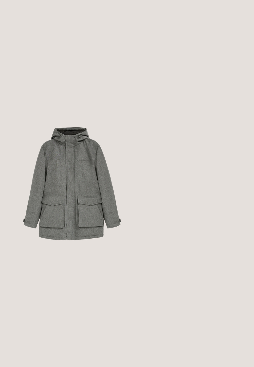 Abrigo de invierno gris con capucha, dos grandes bolsillos delanteros con solapa y mangas largas, diseñado para protección contra el frío.; Jersey gris de lana tejido con mangas largas y cremallera corta en el cuello alto y redondo, con un patrón acanalado texturizado en toda la prenda.; Camiseta blanca lisa de manga corta con cuello redondo colgada sobre un fondo blanco.; Vaqueros de mezclilla gris oscuro con un diseño clásico de pierna recta, que incluyen bolsillos frontales, cremallera con cierre de botón y un ligero desgastado.; Botín negro con cordones, cuello acolchado, suela resistente y detalles cosidos, mostrado desde el lado exterior sobre un fondo blanco.; Neceser de cuero negro con un acabado texturizado, que cuenta con un bolsillo frontal con cremallera y un asa lateral para facilitar su transporte. Logo en el lateral.