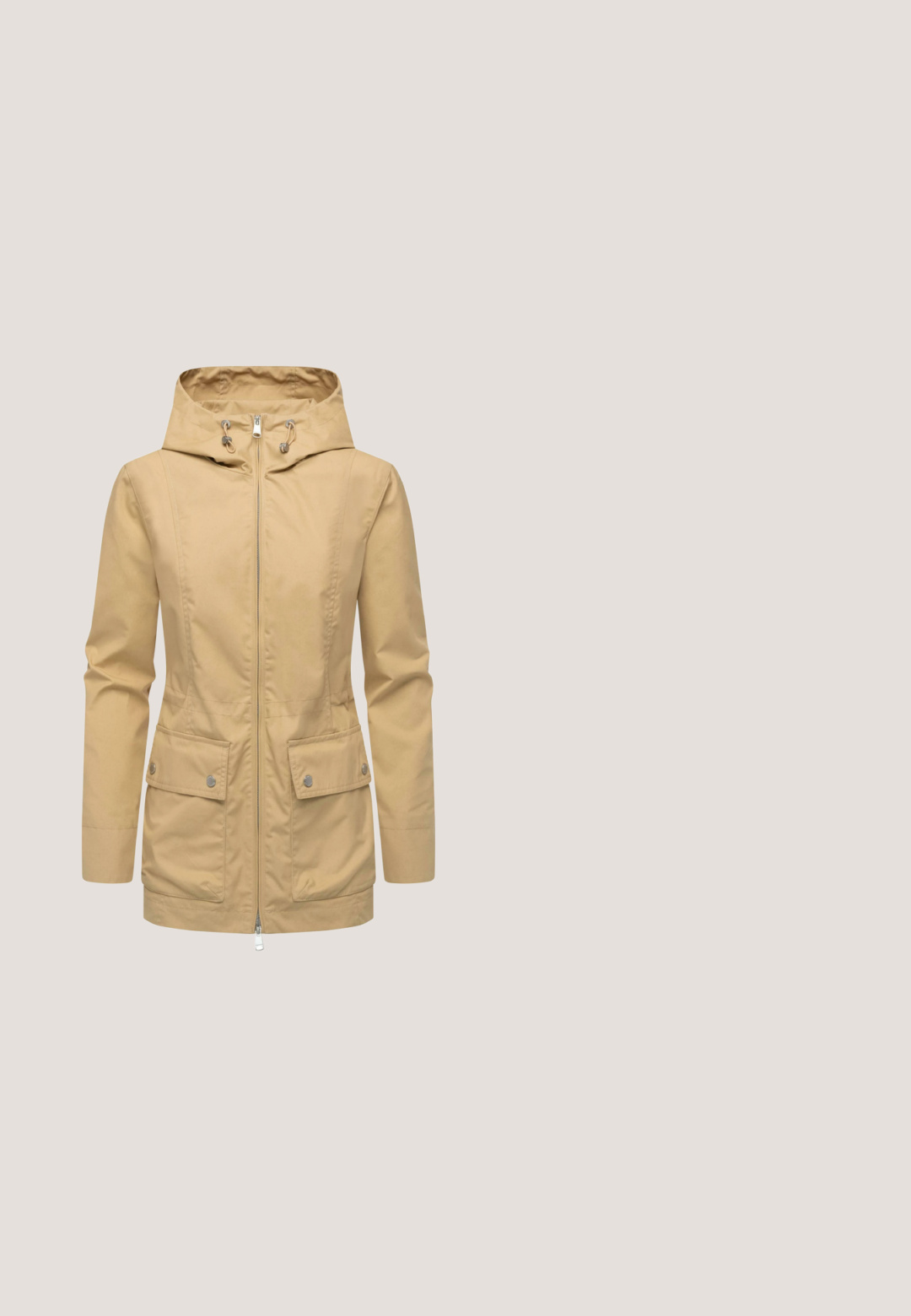 Beige Kapuzenjacke mit Reißverschluss vorne, zwei Taschen vorne und verstellbarer Kapuze. Sie hat eine glatte Textur und ein figurnahes Design.; Oxmo OXPHILADELPHIA HEAVY KIT HOODED - Strickjacke - dune; Beiges Damen-T-Shirt mit kurzen Ärmeln, rundem Ausschnitt und kleinem braunem Oxmo-Logo-Patch auf der oberen linken Brust.; Hellblaue, hoch taillierte Jeans mit geradem Bein, vorne mit Knopf- und Reißverschluss, vorderen Taschen und dezenten ausgewaschenen Details.; Hellbeiger Sneaker mit Mesh-Einsätzen, Wildleder-Überzügen, weißem Fersenlaschen und einer Sohle aus braunem Gummi, seitlich auf weißem Hintergrund gesehen.; Kleine beige Stofftasche mit dunklen Blattmustern, kurzen Griffen und einem abnehmbaren, verstellbaren Schultergurt mit Metallverschlüssen.