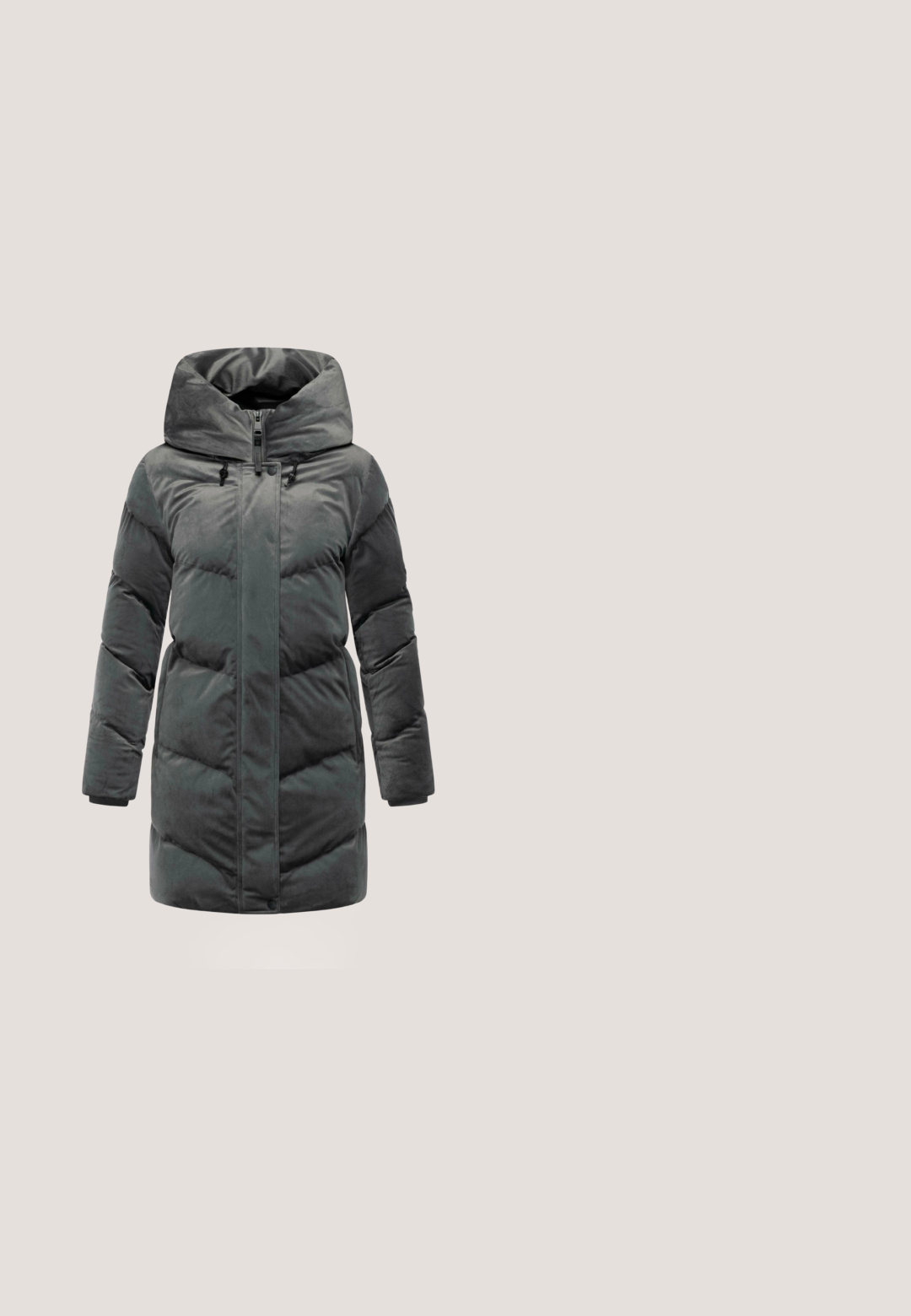 Lang, mørkegrå, polstret vinterjakke med stor hætte, front lynlås og trykknaplukning, designet til varme og isolering.; Grå højhalset sweater lavet af blødt strikket stof, med lange ærmer og en tæt pasform med ribstrikkede manchetter og krave.; Grå bredbukser lavet af tekstureret stof, med flat front med to sorte knapper og sidesømme. Minimalistisk design.; Knæhøje sorte pufferstøvler med fake fur kant, skinnende vandtæt overdel, tekstureret sål og justerbar snøre detaljer.; Sort lædertaske med klaplukning, sølvfarvet stanglås og justerbar skulderrem.; Sølvkors øreringe med en struktureret overflade, der har et enkelt design. Hver ørering har en lille, ensartet form og en poleret finish.