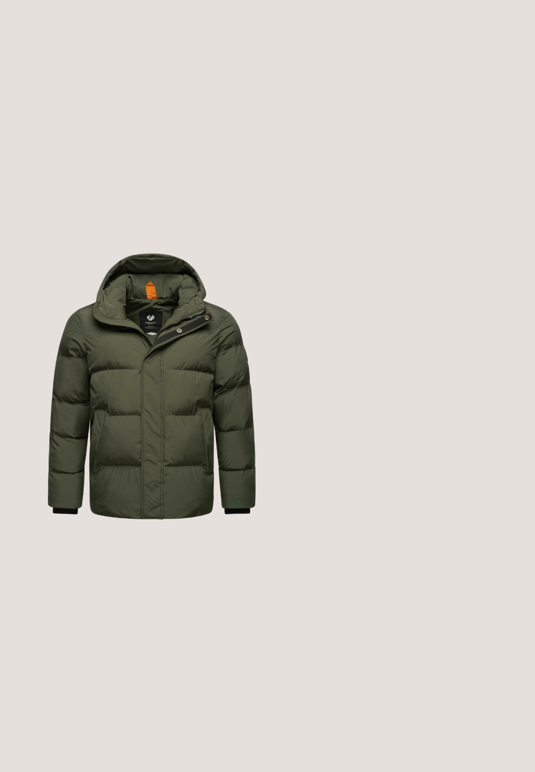 Doudoune vert olive avec capuche, dotée d'une fermeture éclair à l'avant et de boutons-pression, de matelassage horizontal et de poignets côtelés noirs.; Sweatshirt bleu marine en coton, avec un logo doré imprimé avec des ailes. Encolure ronde, manches longues, bords côtelés aux poignets et à l'ourlet.; Polo à manches courtes orange vif avec patte de boutonnage à deux boutons et petit logo noir sur la poitrine gauche.; Jeans bleu foncé en denim, comprenant cinq poches, une fermeture éclair et des coutures contrastées. Design slim fit avec une texture lisse.; Timberland MAPLE GROVE SPORT MID - Baskets montantes - wheat; Sac bandoulière carré noir avec bandoulière réglable, poche avant zippée et petit patch logo cousu dans le coin inférieur droit.