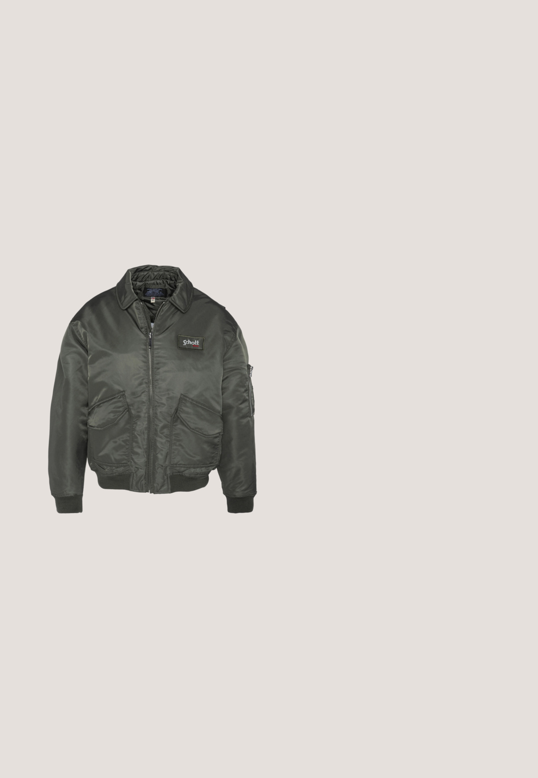 Veste bomber vert foncé avec une fermeture éclair sur le devant, des poignets côtelés et deux poches avant. Présente un patch logo sur la poitrine. Tissu lisse et brillant.; Haut à capuche noir avec une poche sur le devant et un cordon de serrage. Présente le texte blanc "JUST ANOTHER HOODY." sur la poitrine. Texture de tissu douce.; T-shirt en coton noir avec un motif floral blanc et un texte indiquant "Département de Design M. J. Gonzales ÉTABLI EN 2015" en dessous.; Jean large indigo foncé avec coutures blanches contrastantes, revers pliés dévoilant un tissu gris et des étiquettes noires avec un texte blanc.; Bottes de travail en cuir noir à lacets, avec col rembourré aux chevilles et semelles en caoutchouc robustes, posées côte à côte sur un fond blanc.; Sac bandoulière jaune en tissu avec une surface texturée, poche zippée à l'avant, fermeture éclair noire et bandoulière réglable. Étiquette de marque carrée.