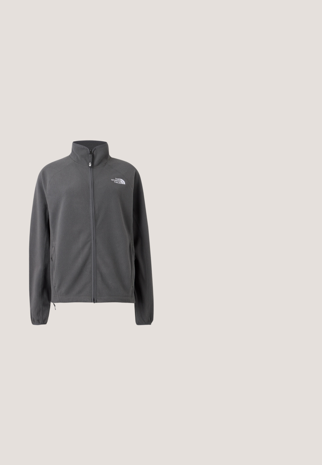 Mørkegrå fleecejakke med fuld lynlås, høj krave, sidelommer, elastiske manchetter og hvidt The North Face-logo på brystet.; Lyserød kortærmet t-shirt med teksten "new balance" og lille sort "NB"-logo centreret på brystet.; Sorte joggingbukser med elastisk talje og manchetter, snoretræk, sidelommer og lille hvid The North Face-logo på højre lår.; Lyserød sportssko med perforeringer, snørelukning, forhøjet sål og diskret Nike-swoosh på siden, vist i profil på hvid baggrund.; Sort polstret taske med to polstrede håndtag, rektangulær form og blød quiltet tekstur på ensfarvet hvid baggrund.; Sølv hoops øreringe med en poleret overflade og DKNY branding, præsenteret mod en simpel hvid baggrund.