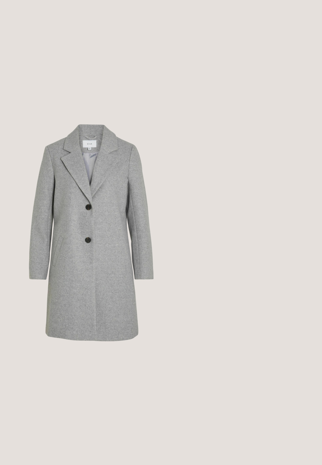 VILA Abrigo clásico - light grey melange; Suéter de punto gris suave con mangas largas, escote redondo y puños y dobladillo acanalados, mostrado de frente sobre un fondo blanco.; Pantalones de pierna ancha de talle alto en gris, con un pliegue frontal y una cinturilla, confeccionados en una tela texturizada.; Botín de ante gris con forro interior suave, costuras decorativas, punta redondeada y suela de goma plana. Textura suave en toda la parte exterior.; Bolso tote de hombro de cuero suave gris con correa ancha y detalle simple de costura que corre verticalmente por el centro frontal.; Collar de cadena de plata con pequeñas cuentas redondas a lo largo. Incluye una cadena extensible para un ajuste adaptable. Textura suave, diseño minimalista.