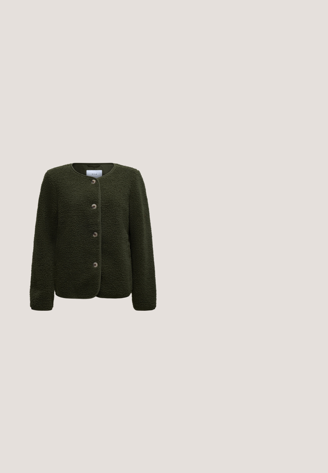Mørkegrøn, langærmet fleecejakke med knapper, rund halsudskæring og fire knapper foran.; Olivengrøn ribbet langærmet top med rund halsudskæring, der har et tætsiddende design og en subtil bølget tekstur langs kanterne.; Bredde corduroy bukser i mørkegrøn. Har for- lommer, knaplukning og et blødt, struktureret stof med ribbet mønster.; Oliven grønne sneakers med ribbet tekstur, hvide accenter og gummisål. Har snørelukning og brandlogo på siden.; Mørkegrøn ruskind skuldertaske med rektangulær form og en slank justerbar rem, med en lynlåslukning øverst.; Øreringe i guldbelagt tone med ovale lysegrønne ædelstene, med en poleret finish og et enkelt, minimalistisk design.