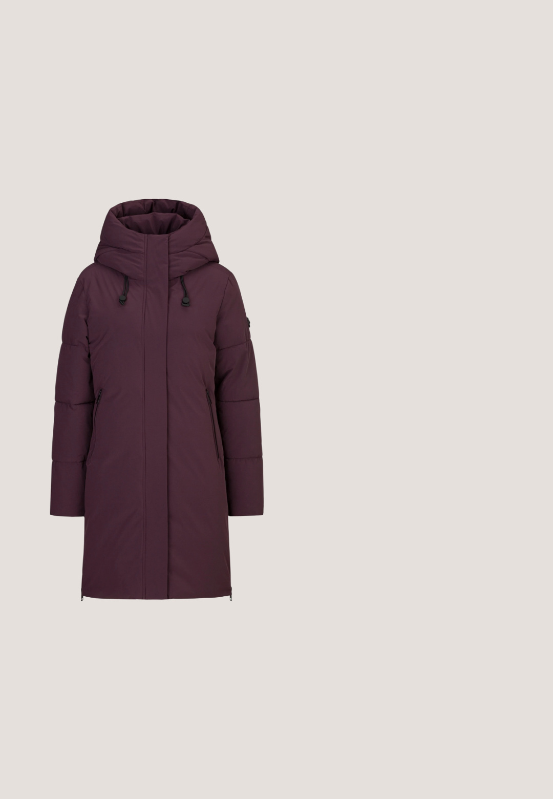 Manteau long en duvet violet avec capuche, présentant un design matelassé, des zips sur les côtés et une coupe droite. Texture lisse et couleur uniforme.; Pull en maille côtelée à manches longues avec larges rayures horizontales bordeaux et crème et col rond.; Pantalon cargo unisexe bordeaux foncé avec taille et poignets élastiques, doté de plusieurs poches latérales et avant pour le rangement.; Josef Seibel ELLI - Baskets basses - bordeaux; Petit sac à bandoulière en cuir texturé violet foncé avec fermeture éclair dorée et logo Lancaster Paris au centre avant.; Bracelet délicat en chaîne d'argent avec cinq petits pendentifs en forme de cœur espacés uniformément et un fermoir ajustable.