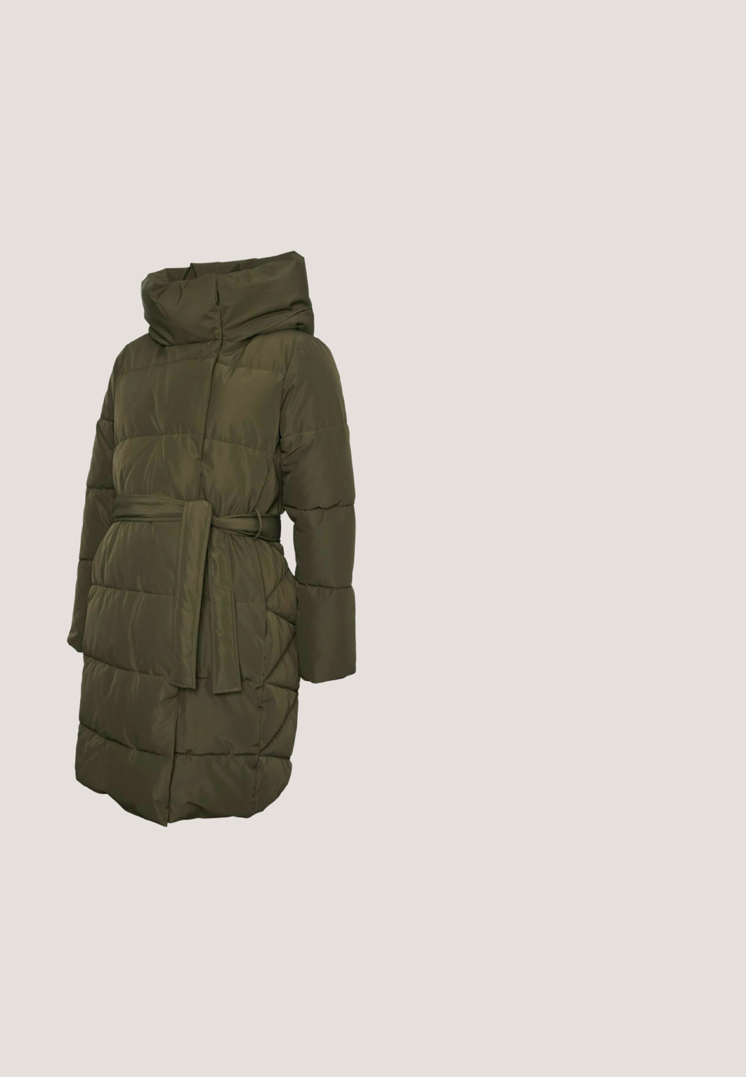 Manteau matelassé vert olive avec col haut, taille ceinturée et matelassage horizontal pour l'isolation. Texture lisse et brillante.; ONLY MATERNITY OLMLUCCA DRESS - Robe pull - black; Botte noire montante en matériau synthétique lisse, bout rond, talon épais haut, et accent doré sur le talon. Design sans couture.; Lunettes de soleil en écaille de tortue marron avec une forme vintage de lunettes cat-eye et des verres marron. Présente des branches courbées avec des accents rouges.; Sac à main noir matelassé avec un logo doré, présentant une surface à motifs et une bandoulière rayée contrastante en noir et blanc.; Boucles d'oreilles créoles en or torsadées, avec une surface métallique lisse et un fini brillant, mettant en avant un design en spirale unique et une fermeture sécurisée.