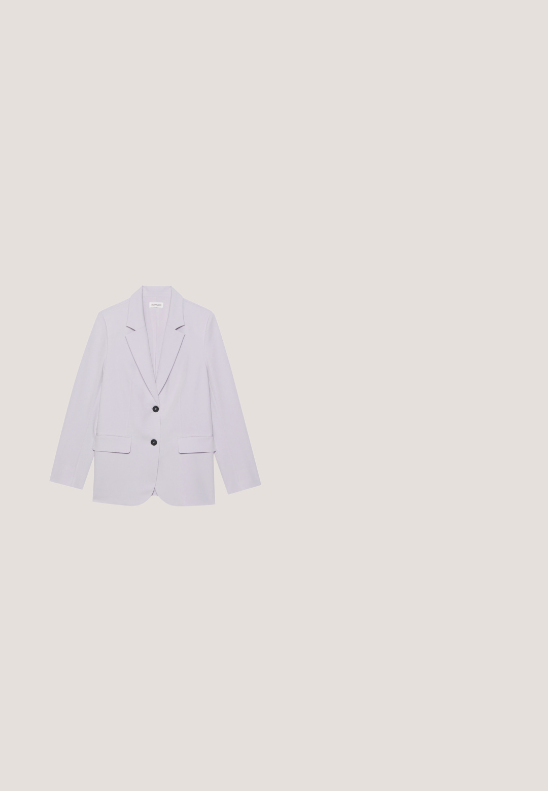 Helles lila Blazer mit Reverskragen, zwei Fronttaschen und zwei schwarzen Knöpfen. Aus einem glatten Stoff mit taillierter Passform gefertigt.; Hellrosa gestrickter Pullover mit langen Ballonärmeln, gerippten Bündchen, rundem Ausschnitt und leicht gekürztem Saum.; Hellgrüne Hose mit weitem Bein, hohem Bund, Vorderfalten, Gürtelschlaufen und Seitentaschen, auf weißem Hintergrund dargestellt.; Tommy Hilfiger TH PLATFORM - Sneaker low - white; Hellblauer und weißer Seidenschal mit grünen Blatt- und blauen Blumenmustern, zu einer Schlaufe gebunden mit zwei spitzen Enden, die herabhängen.; Rechteckige zweifarbige grüne Lederhandtasche mit Klappverschluss, vorderer Schnalle und abnehmbarem Schulterriemen mit goldenen Verschlüssen.