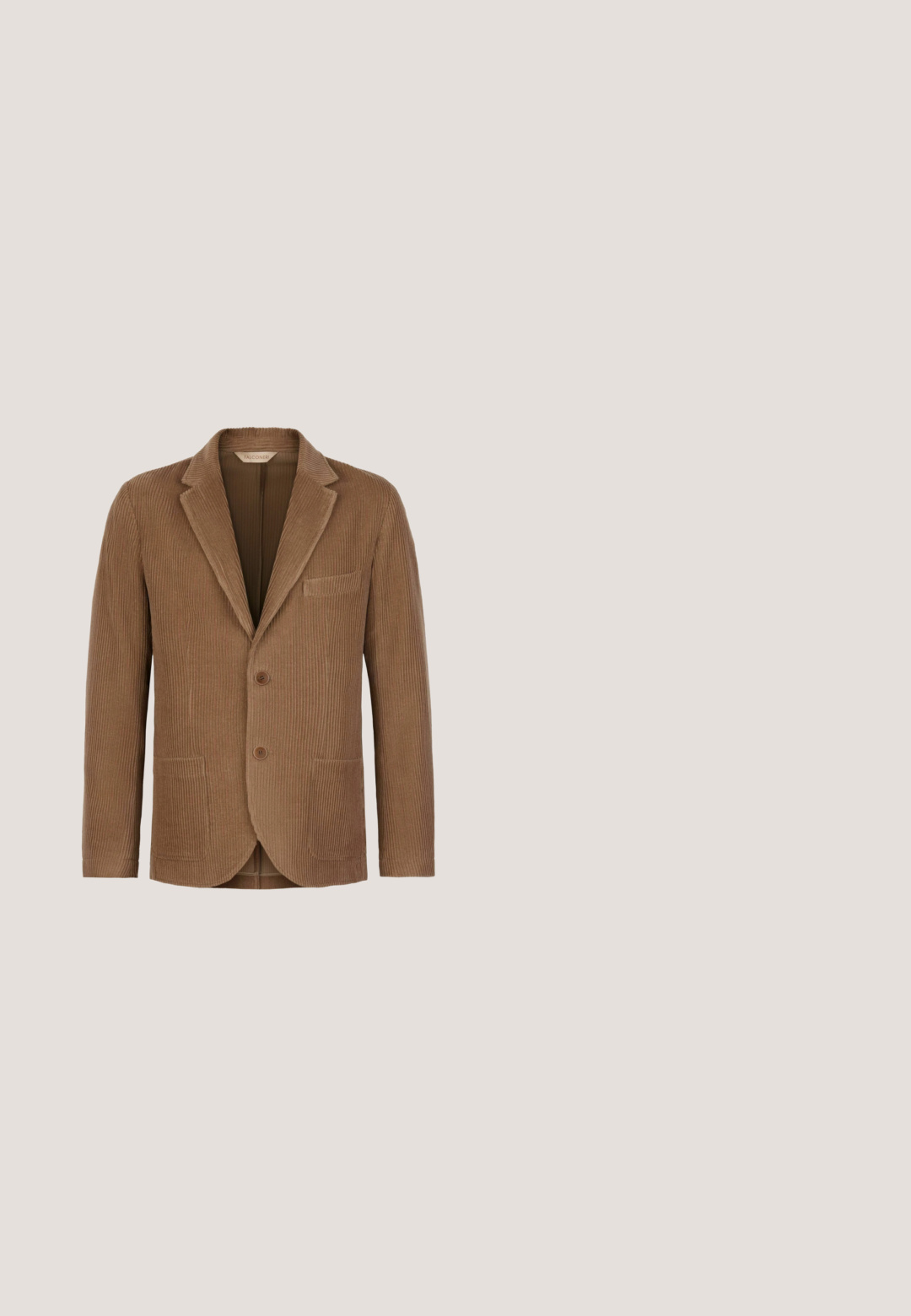 Brun kordfløjl blazer med en spidset krave, to knapper, fire lommer og ribbet tekstur. Skræddersyet pasform med et rent indvendigt design.; Beige kortærmet polo shirt med hvid krave og knaplukning, hvid kant ved ærmer og sider, teksturerede lodrette striber foran.; Brune, lette bukser lavet af blødt stof, med elastisk talje og lige ben-design, uden synlige mønstre eller hardware-detaljer.; Brune ruskindsloafer med flad gummisål, syede detaljer og en frontrem. Glat tekstur med et minimalistisk design.; Mørkeblå Michael Kors crossbody taske med sort læder lynlås kant, justerbar strop, et helt overalt MK mønster og stort blåt MK logo foran.; Vævet brun bælte med en sølv rektangulær spænde, læderdetaljer og en tekstureret overflade, designet til justerbar pasform og holdbarhed.