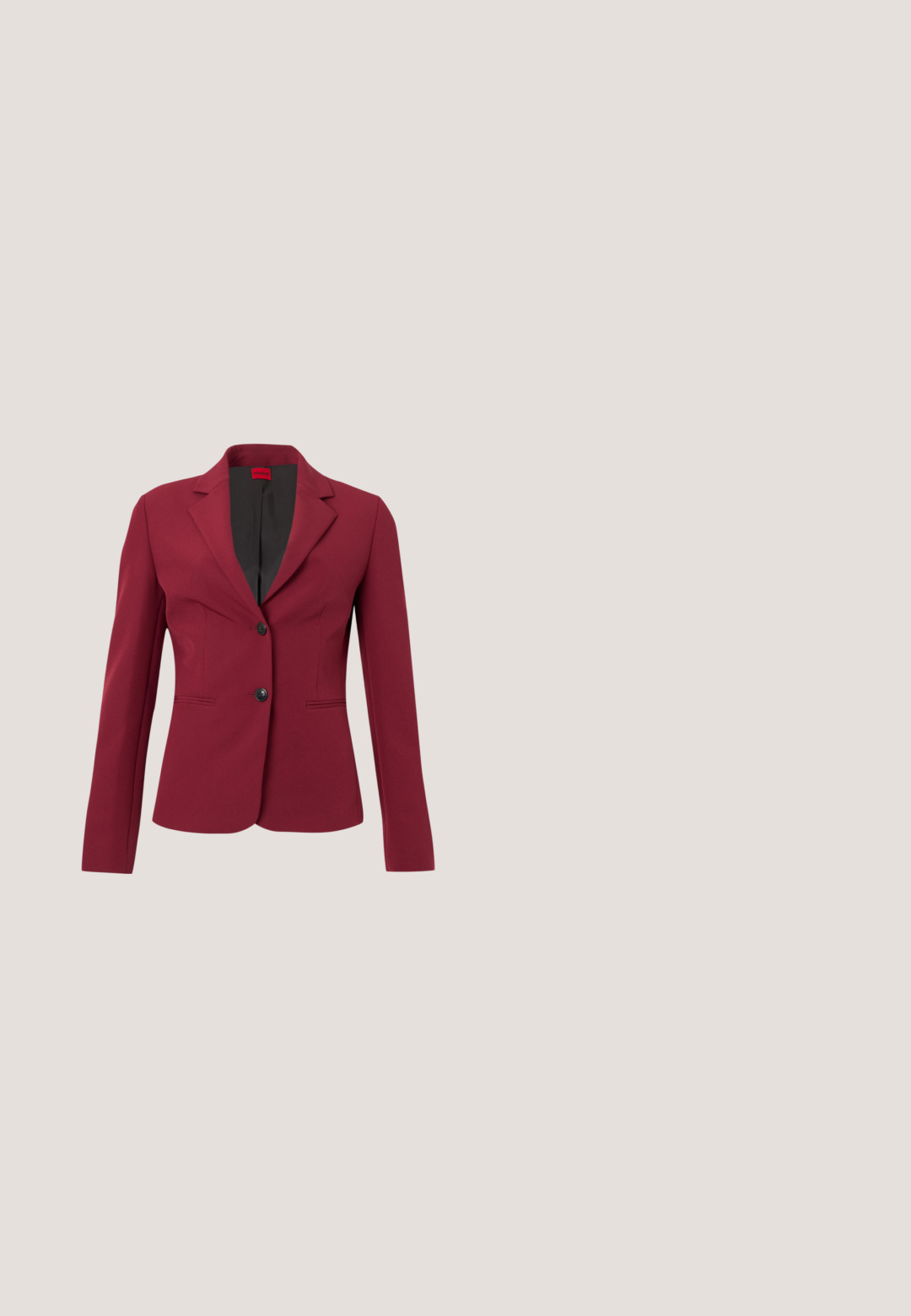 Skræddersyet dames burgunderrød blazer med notch revers, to sorte knapper og forlommer på en neutral baggrund.; Sort langærmet top med blomsterprint i beige og creme. Har en samlet design og en lynlåslukning bagpå. Fremstillet af et gennemsigtigt, struktureret stof.; Mørkerøde, slim fit bukser med fladt front og lige ben, vist mod en ensfarvet hvid baggrund.; Sorte læder slingback-højhæle med spids tå, udskåret design og justerbar rem med metalhardware.; Lille lyserød glitrende clutch taske med sølv lås og tynd håndledsrem på hvid baggrund.;  Sorte harpiks hoops øreringe med en skinnende overflade og silvertone hardware detaljer. Cirkulær form med en udskæring og stift-bagside lukning.
