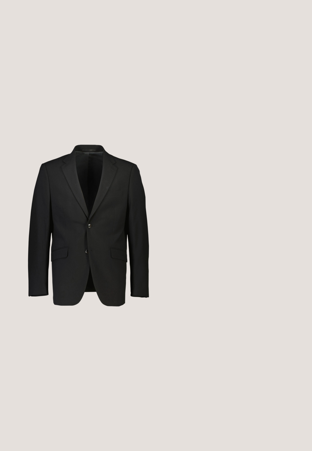 Schwarzer Blazer aus einem Stoff mit glatter Textur, mit einem Reverskragen, zwei vorderen Taschen und zwei Knöpfen. Kein sichtbares Muster.; Herren weißes Langarm-Hemd mit spitzem Kragen und verdeckter Knopfleiste, dargestellt auf weißem Hintergrund.; Dunkelblaue, schlanke Hosen aus einem glatten, gewebten Stoff. Mit normaler Taille, vorderen Taschen und einem einzelnen Knopfverschluss.; Schwarzes Leder-Oxford-Schuh mit glatter Oberfläche, runder Zehenform, subtilen Nahtdetails und kleinem Absatz. Verfügt über eine hintere Schlaufe für einfaches An- und Ausziehen.; Hellblauer Schlips mit einem strukturierten Muster, schmaler Form und spitzer Spitze. Aus glattem Stoff gefertigt, weist er einen subtilen Glanz auf.; Schwarzer Ledergürtel mit einer silbernen rechteckigen Schnalle und geprägtem Logo-Detail. Flaches Design mit glatter Textur und klassischem Finish.