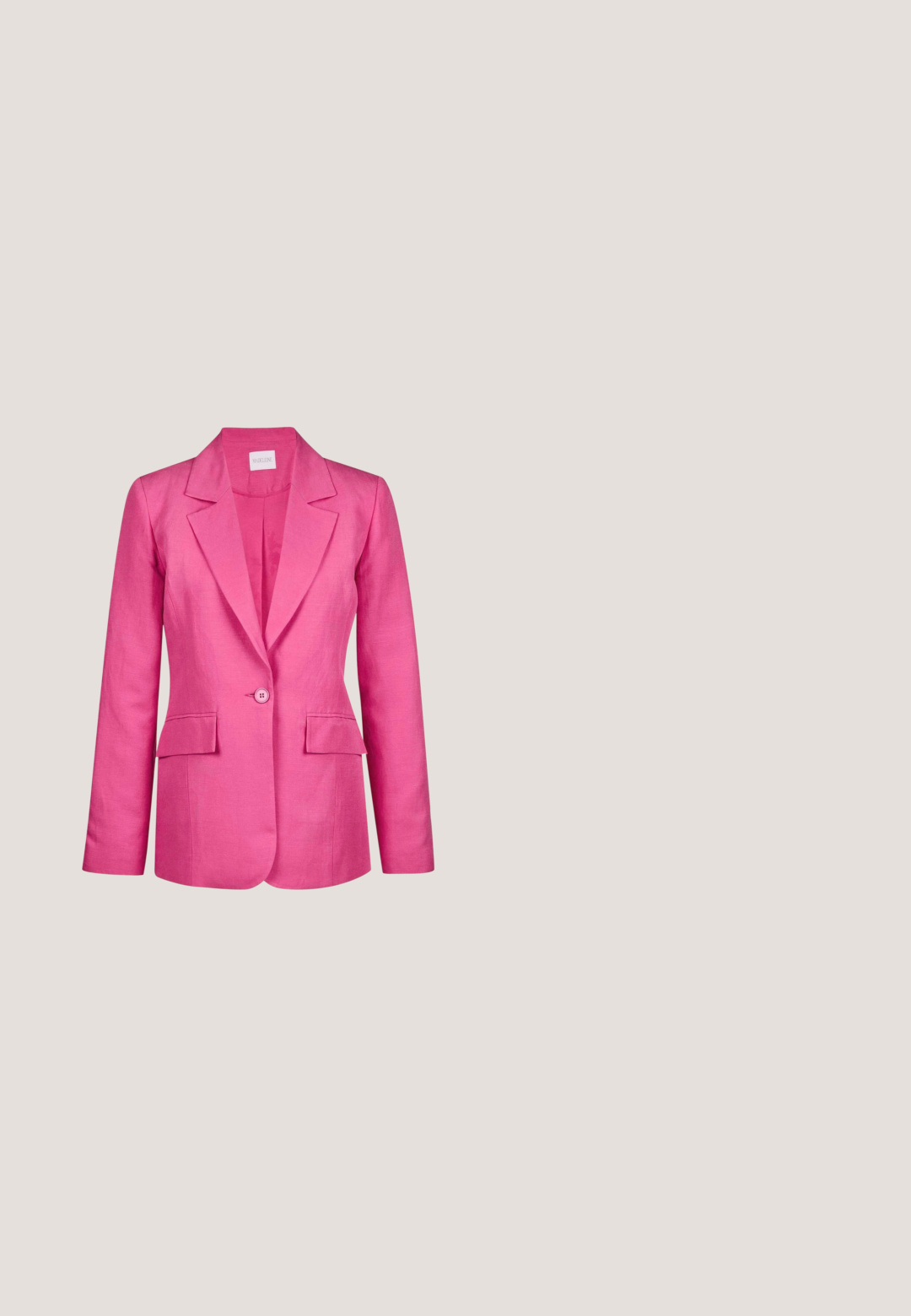Rosa Leinen-Blazer mit einem Ein-Knopf-Verschluss, Reverskragen und zwei Fronttaschen. Glatte Textur mit taillierter Passform.; Figurbetontes langärmliges Kleid in lebhaftem Pink. Verfügt über geraffte Textur, Rundhalsausschnitt und seitliche Details mit einem kleinen metallischen Akzent.; Walk London PHEONIX CLOSED TOE PLATFORM - High Heel Pumps - pink; Lila Farbverlauf Sonnenbrille mit glänzender Oberfläche, ausgestattet mit geschwungenen Katzenaugenrahmen und schlanken dunklen Bügeln. Logo an den Schläfen.; Kleine pinkfarbene Wildleder-Handtasche mit doppelten Griffen und abnehmbarem Riemen, dazu eine passende, strukturierte pinkfarbene Reißverschlusstasche mit Markenschild.; Rosa Blumenohrringe aus Kunststoff mit geschichteten Blütenblättern in Farbverläufen, verziert mit Strasssteinen und einem zentralen Edelstein.