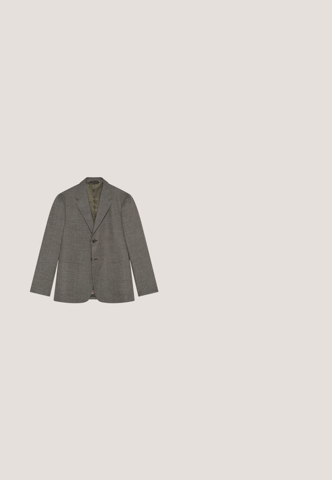 Blazer gris simple boutonnage avec revers crantés, deux boutons et poches plaquées à l'avant, présenté sur fond blanc.; Chemise habillée homme à manches longues gris foncé, avec boutonnage sur le devant et col classique, présentée sur fond blanc.; Pantalons en coton gris avec une coupe droite, dotés d'une fermeture à bouton, de plis et de poches latérales. Texture lisse avec un minimum de détails.; Chaussure habillée à lacets pour homme en cuir marron foncé poli, talon bas et bout arrondi, vue de profil droit sur fond blanc.; Mallette en cuir marron foncé avec doubles poignées, poche zippée sur le devant et bandoulière réglable sur fond blanc.; Ceinture en cuir marron foncé avec des lignes verticales en relief et une boucle métallique rectangulaire argentée, enroulée sur un fond blanc.