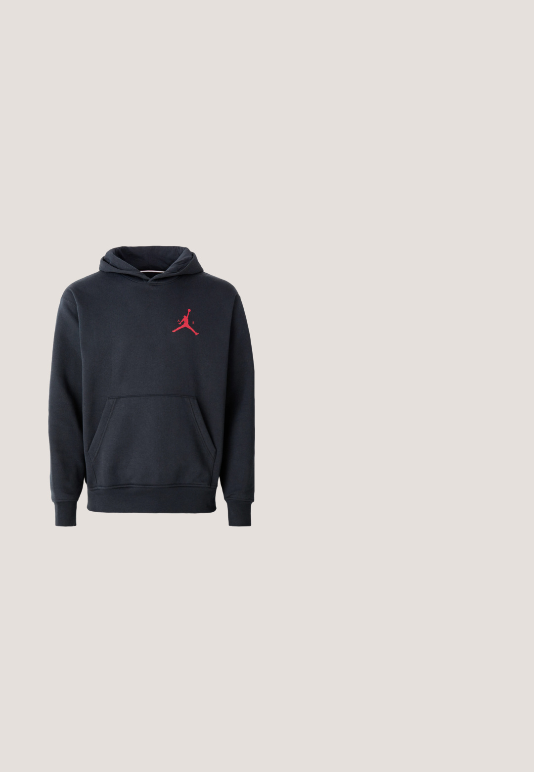Marineblå hoodie lavet af blødt stof, med en kengurulomme og et rødt Jumpman-logo på brystet. Klassisk design med hætte og snoretræk.; Sort kortærmet T-shirt i bomuld med et sekskantet rødt og hvidt Nike-logo på brystet og en rund halsudskæring.; Sort-hvide ternede shorts med elastisk talje og lille logo på nederste venstre ben.; Nike Air Jordan sneakers har en hvid læderbase med blå syntetiske detaljer, en perforeret tåboks og blå snørebånd.; Kompakt sort crossbody taske med justerbar rem, frontlomme med lynlås og et lille hvidt Quiksilver logo-patch.; DARKAI TENNIS LONG UNISEX - Halskæder - silver-coloured