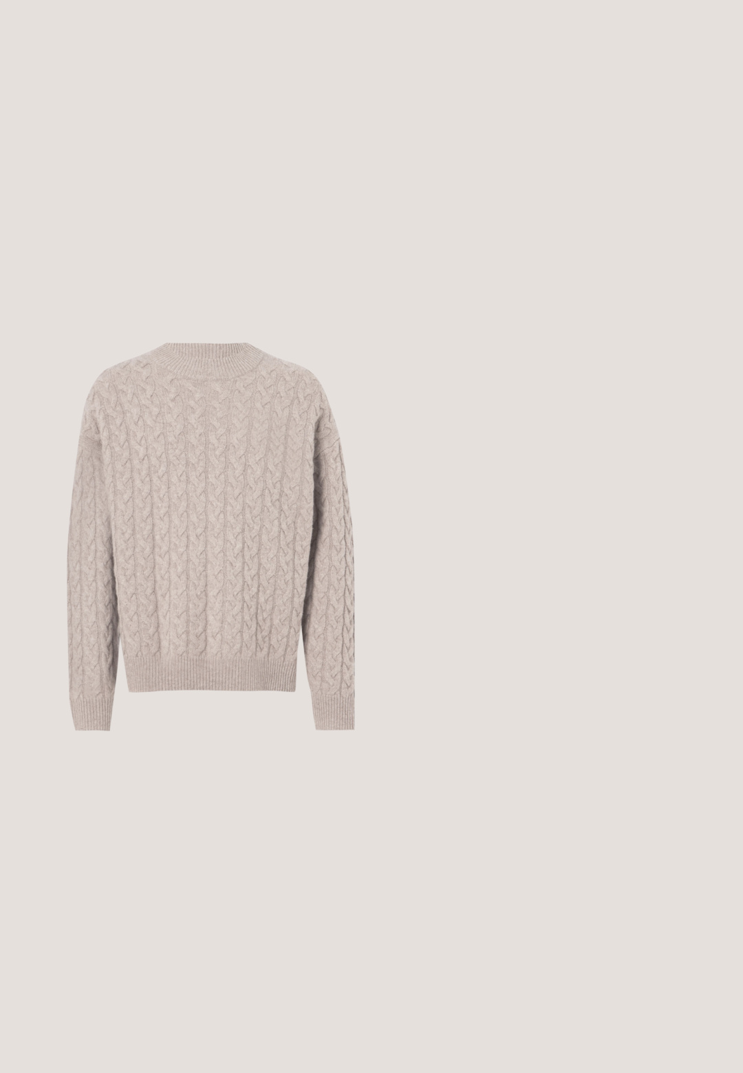 Effen beige kabelgebreide sweater met een ronde halslijn, geribde manchetten en zoom, voorzien van een textuurpatroon door de hele stof.; Roomkleurig poloshirt met lange mouwen, gemaakt van zachte stof, met een rits aan de kraag en een gladde textuur, met een getailleerde pasvorm en minimale details.; Donkerblauwe denim jeans met een recht gesneden pijp, vijf zakken en subtiele vervagingen. Voorzien van een metalen knoop en riemlussen.; Suède instappers in donkergrijs met een geweven zwarte touwzool. Bevat een gestikt ontwerp en een klein merklabel aan de zijkant.; Kleine rechthoekige bruine crossbodytas met patroonstructuur, frontlogo-patch, ritssluiting en brede verstelbare riem.; Bruine leren riem met een gestructureerde afwerking, voorzien van een zilverkleurige metalen gesp en rood stikseldetail op de lus.