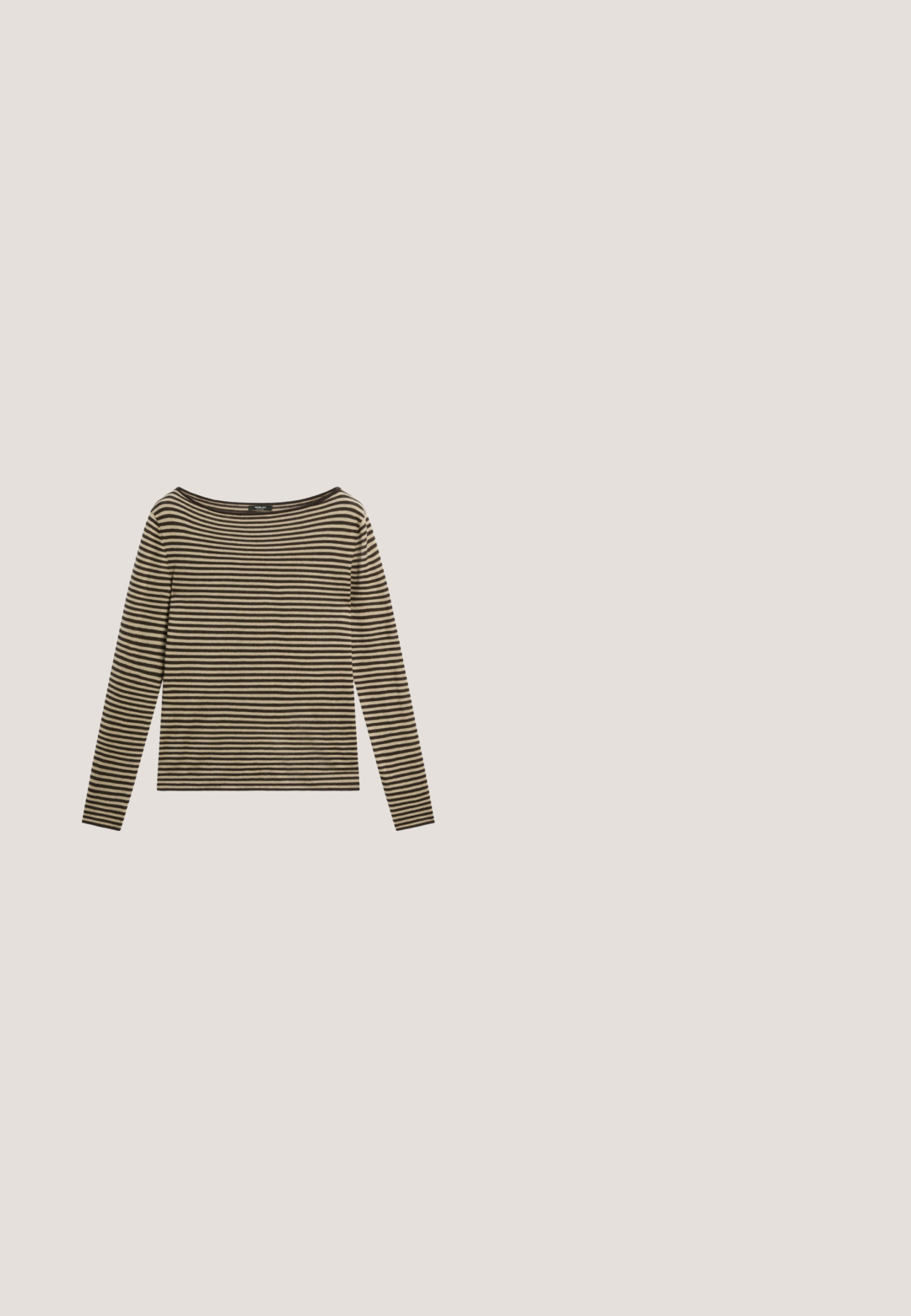 Langærmet top med sorte og beige horisontale striber, bred rund halsudskæring og en lige kant.; Ærmeløs mørkebrun haltertop med dyb V-hals og tre store runde knapper ned foran, design med tætsiddende talje.; Brune plisede shorts med høj talje. Stoffet ser glat og let ud og har dybe, rene folder for en blød silhuet.; Flad brun lædersandal med tåstrop og ankelrem med guldfarvet spænde, vist på hvid baggrund.; Rektangulære skildpaddemønstrede solbriller med mørkebrune linser og slanke arme, vist mod en hvid baggrund.; Brun læderhåndtaske med et vævet teksturmønster, med to lange, slanke håndtag til skulderbæring.