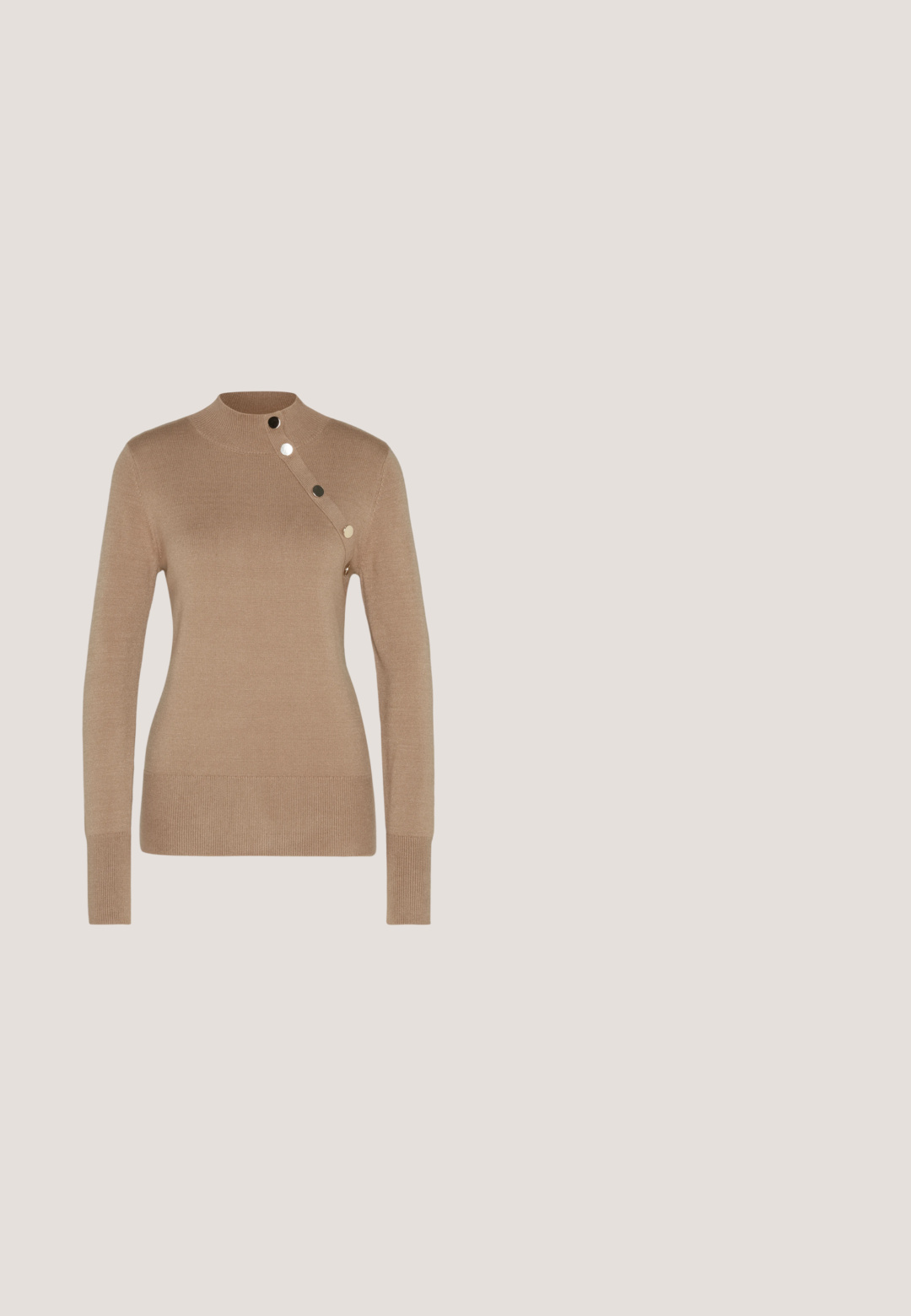 Morgan Trui - taupe type; Zwarte rechte spijkerbroek met voorzakken, riemlussen en knoopsluiting op een effen achtergrond.; Beige enkellaars met hoge hak en puntige neus, staand op asfalt tegen een betegelde muur.; Bruine leren tote bag met een gladde textuur, grote ronde handvatten, met een minimalistisch design en een logo dat aan de basis is geperst.; Gouden hoepel oorbellen met een zachte, ronde vorm en een gepolijste afwerking. Kenmerkt oranje accenten aan de achterkant voor een veilige bevestiging.; Bruine suède riem met een brede, dubbele gouden gesp; gladde textuur met strakke lijnen en een taps toelopend uiteinde.