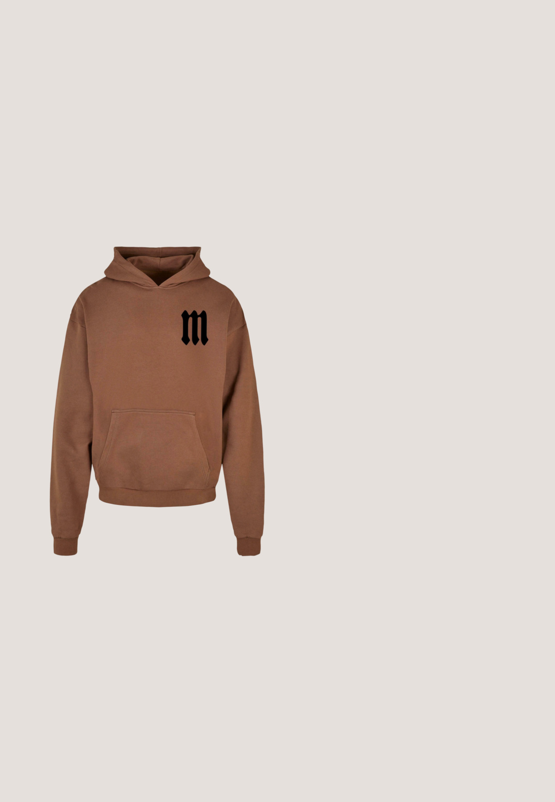 Brun pullover hoodie med en frontlomme og et sort "m" logo på venstre bryst. Fremstillet af blødt stof med ribbede manchetter og kant.; Lyseblå bomulds t-shirt med korte ærmer, der har et stort "BROKEN HEART CLUB" print i fede hvide bogstaver og blå hjerteikoner.; Sorte cargo shorts lavet af bomuld. Har to sidelommer, en knaplukning, og "SECURITY" trykt i hvidt på venstre lomme.; Sorte atletik sko med mesh- og gummidetaljer. Båret med lysegrå vide jeans og en ternet grøn bluse. Flad overflade i baggrunden.; Sorte rektangulære solbriller med ravfarvede linser og små diamantformede metaludsmykninger på de forreste hjørner af stellet.; Urban Classics BANDANA PATCHWORK COOLING  - Skuldertasker - black white