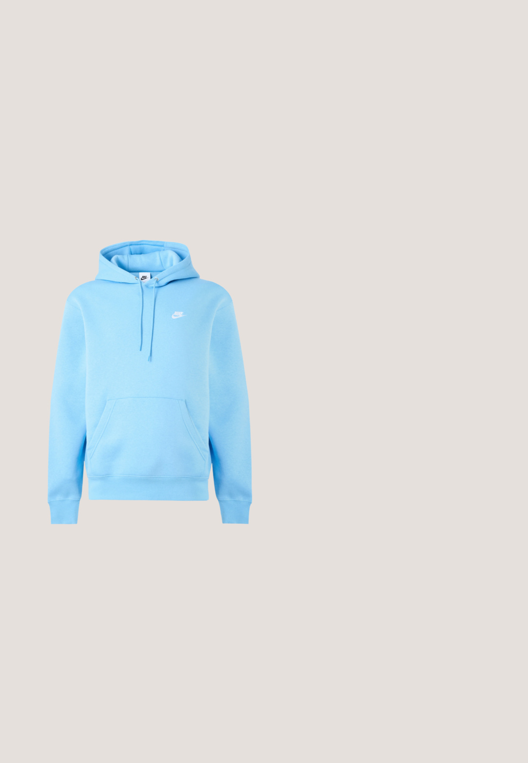 Hele sinine Nike kapuutsiga dressipluus esitasku, reguleeritava nööriga kapuutsiga ja väikese valge Nike logoga rinnal, ühtlase tausta ees.; Helehall sinise lühikeste varrukatega puuvillane T-särk, millel on valge Nike logo ja hambaline kujutis rinnal, esitletud lihtsal taustal.; Sinised sportlikud ujumispüksid elastse vöökoha ja reguleeritava nööriga. Omab lukuga taskuid ja logo aktsenti ees.; Nike Air Jordan tennisijalad on valge nahast alus siniste sünteetiliste detailidega, aukudega varbakoht ja sinised paelad.; Hall ristkülikukujuline kotike lukuga, ühel küljel must-valge köis-käepide ja ees keskel „ONLY & SONS“ tekst.; Hõbedatooniline ehetesett, mis sisaldab paksu kettkaelakeed lukuga ja sellele sobivat tekstuuriga sõrmust. Mõlemad osad on läikivad ja metallilised.