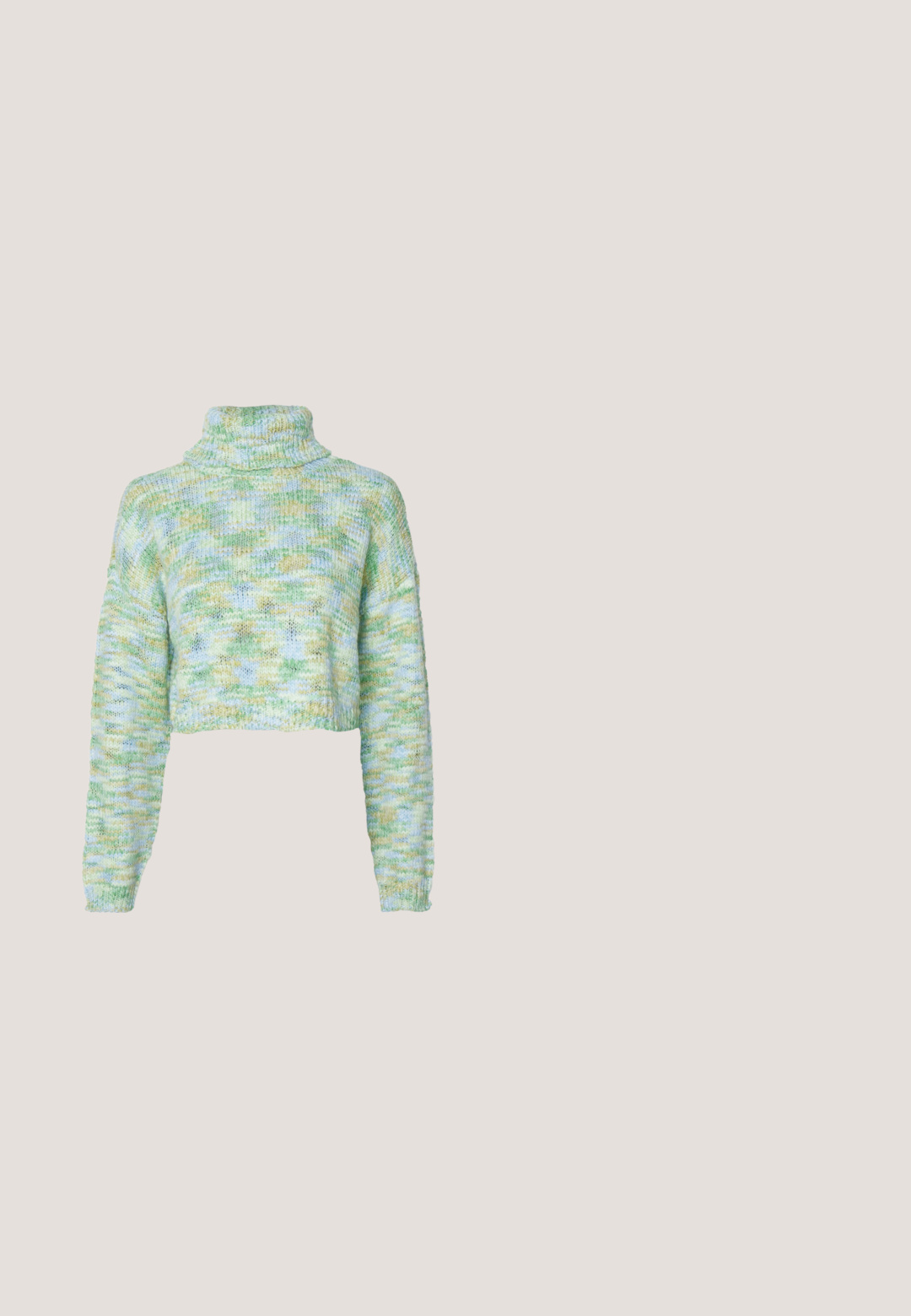 ONLY ONLELOISE CROP ROLLNECK - Pullover - absinthe green; Jupe en simili cuir noir avec une coupe évasée en ligne A, présentant une texture lisse et brillante ainsi qu'une taille ajustée.; Bottines noires montantes en cuir lisse, présentant des accents en relief verticaux, un talon épais et un design à bout arrondi.; Lunettes de soleil noires avec une monture rectangulaire, des verres sombres, un matériau plastique lisse et un accent métallique sur la branche.; Sac seau en cuir embossé noir façon croco avec une seule bandoulière et un petit logo argenté de la marque au centre en bas à l'avant.; Boucles d'oreilles en argent en forme de cerceau avec un charme croix et cœur. Texture lisse et brillante avec une finition polie. Chaque charmepend d'une boucle sécurisée.