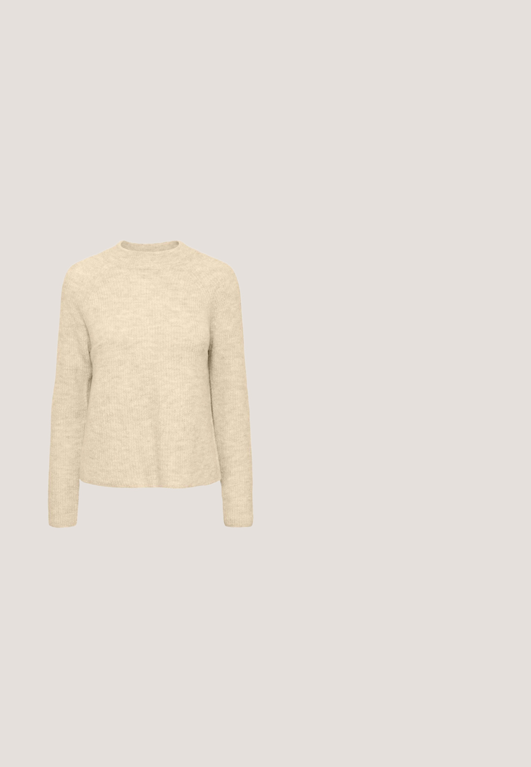 Beige strikket sweater med en blød tekstur, rund halsudskæring og lange ærmer. Simpelt design uden synlige mønstre eller detaljer.; Beige bomuldsbukser med lige bendesign, der har en frontlynlås, en enkelt sort knap og to sidelommer.; Brune suedeboot med ankellængde, der har elastiske sideskår, en trækflap og en gummisål med texture for godt greb. Solid og strømlinet design.; Tanfarvet læder Guess håndtaske med dobbelte top-håndtag, aftagelig skulderrem og to hængende brandede mærkater på hvid baggrund.; Sølv hoop øreringe med firkantet form, der har en glat og poleret tekstur samt et enkelt design. Ingen yderligere accenter eller mønstre.; Sort læderbælte med en skinnende sølvspænde, der har en glat tekstur og et minimalistisk design. Syninger langs kanterne.