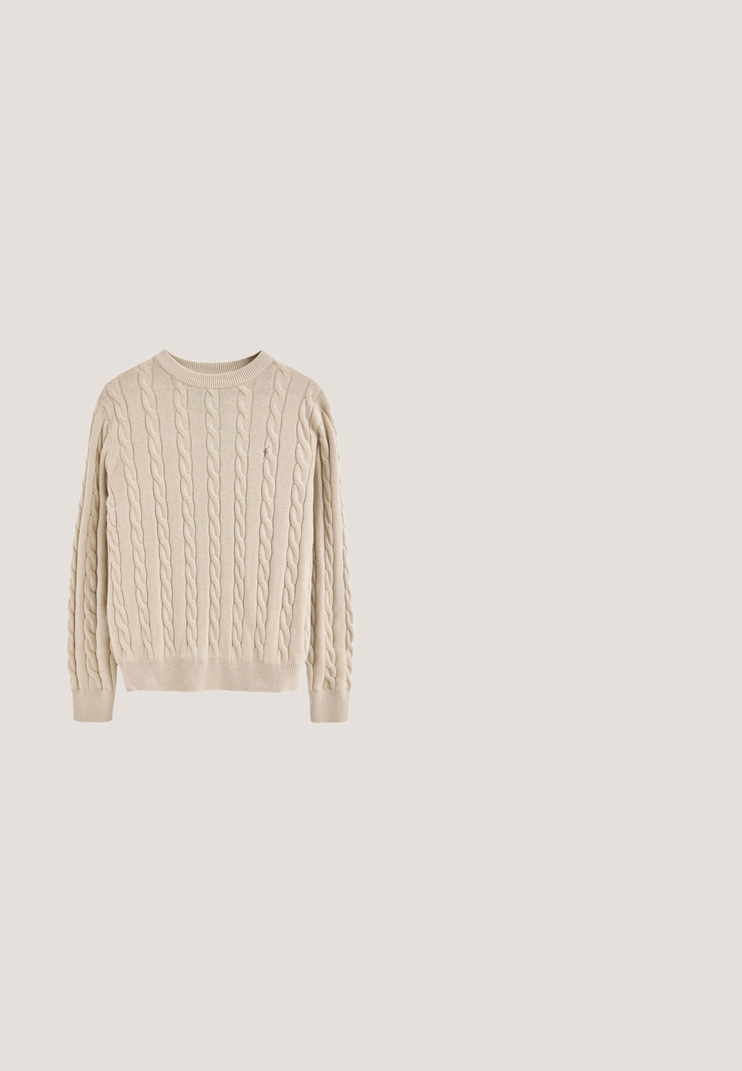 Beige kabelgebreide trui met een ronde halslijn, lange mouwen, geribbelde manchetten en zoom, met een textuurpatroon over het gehele oppervlak.; Beige tapschoenen gemaakt van lichtgewicht stof, met voorplooien, twee zijzakken en een gladde textuur.; Bruine leren loafers met een gladde afwerking, decoratieve franjes, een ronde neus en een lage zwarte rubberen zool.; Tom Ford AUTARI - Zonnebril - dark avana dark green; Bruine leren reistas met dubbele bovenhandvaten, verstelbare schouderriem, twee voorvakken met gespen en zichtbare stiksels.; Bruine leren riem met een zilveren rechthoekige gesp, met subtiele stikdetails en een gladde textuur.