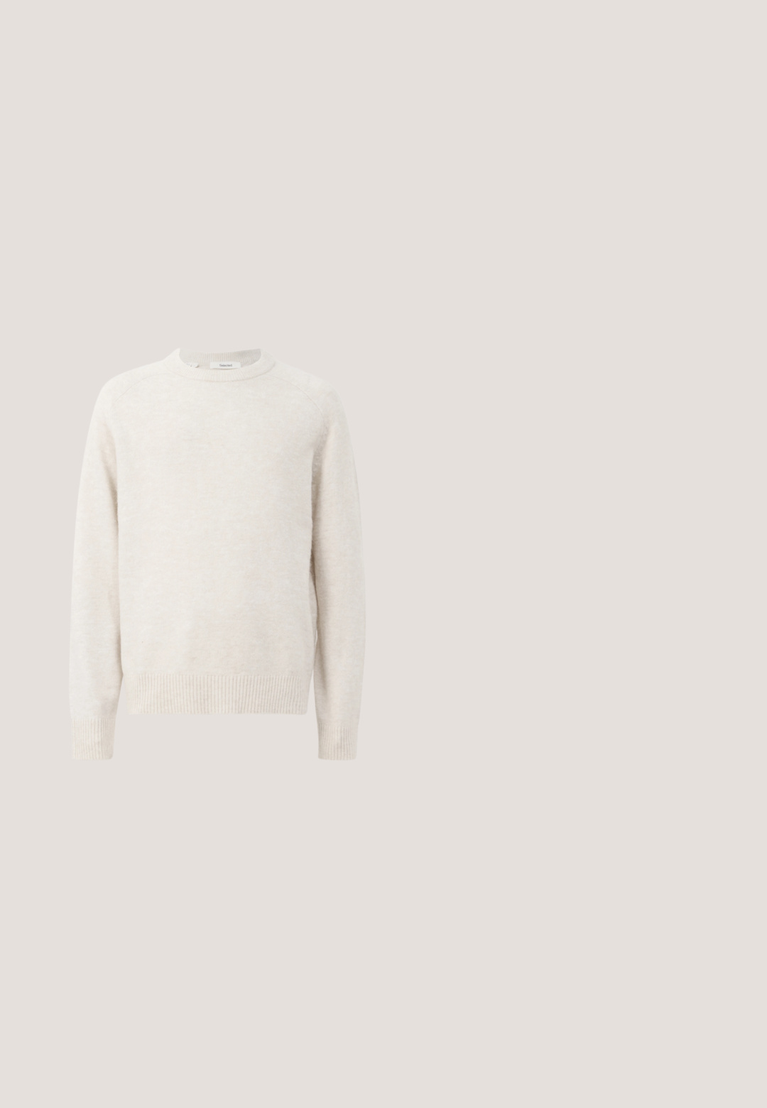 Pull crème avec un col rond, des poignets et un ourlet côtelés. Texture douce avec un design simple et épuré et des manches raglan.; Veste beige à manches longues, boutonnée, avec col et deux poches plaquées sur le devant, boutons marron et texture subtile.; Selected Slim Tapered Linen Blend - Pantalon classique - vetiver; Baskets blanches basses à lacets sur l'avant avec semelle en caoutchouc texturée, sur fond neutre uni.; Sac fourre-tout en toile crème avec poche avant, deux poignées, bandoulière réglable et petit texte jaune "O.N.S" en bas à droite de la poche.; Ceinture en cuir marron avec une boucle en métal noir mat, présentant une texture lisse et une extrémité effilée. Comprend des détails de couture simples.