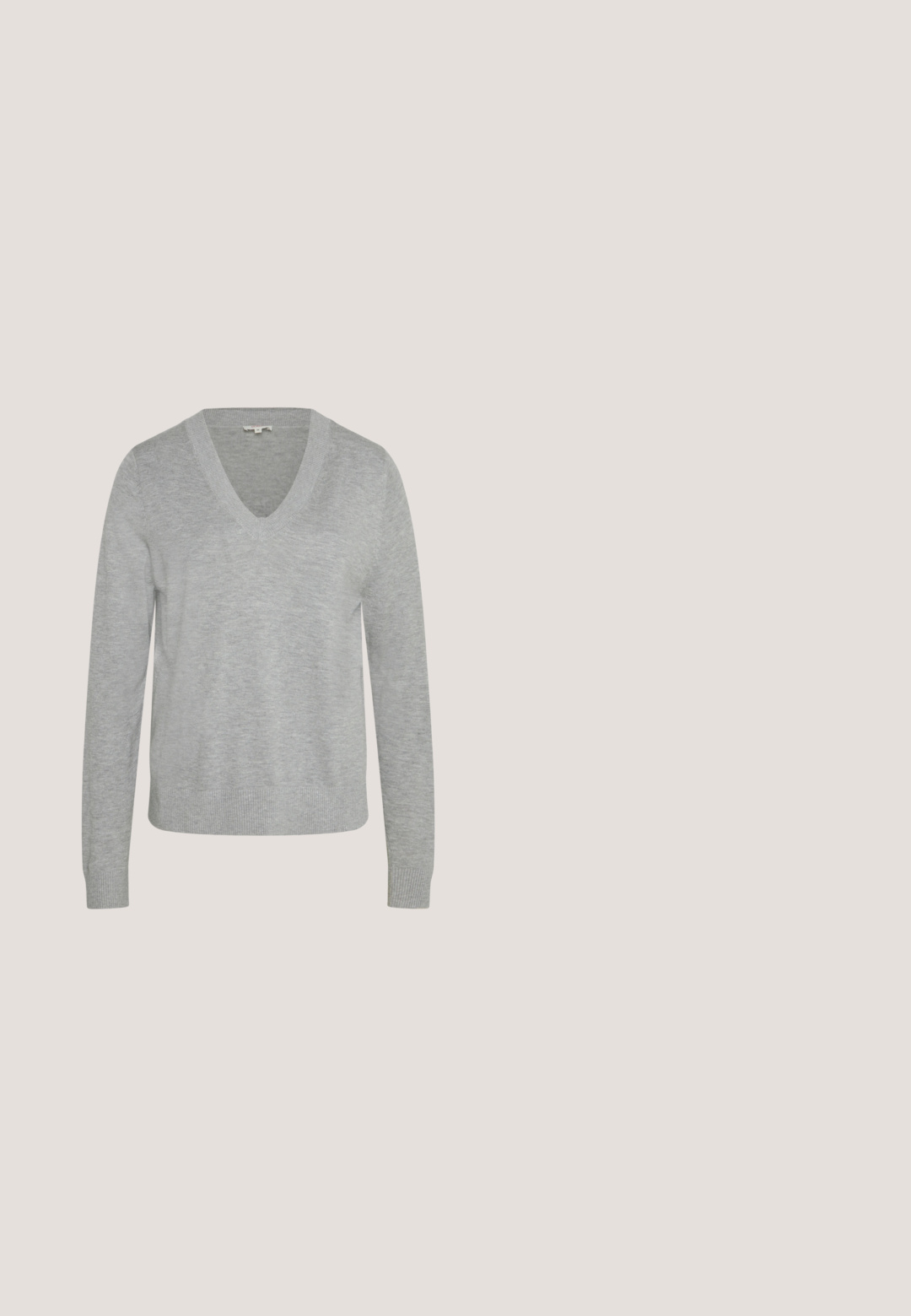 Grijze v-hals trui met lange mouwen, gemaakt van zacht breiwerk. Bevat ribgebreide manchetten en onderrand, wat zorgt voor een ontspannen pasvorm en een gladde textuur.; BITE Studios EASY - Jeans Skinny Fit - black; Witte hoge Converse Chuck Taylor All Star sneaker met zwart logopatch en witte veters, weergegeven op een witte achtergrond.; Pieces PCALUANA SHOULDER BAG - Handtas - black; Zilveren halsketting met twee in elkaar verstrengelde cirkels, één groter en één kleiner, aan een dunne ketting. Gladde textuur met een minimalistisch ontwerp.; Zwarte leren riem met een zilveren rechthoekige metalen gesp. Heeft stikdetails nabij de gesp. Logo geperst op de punt van de riem.
