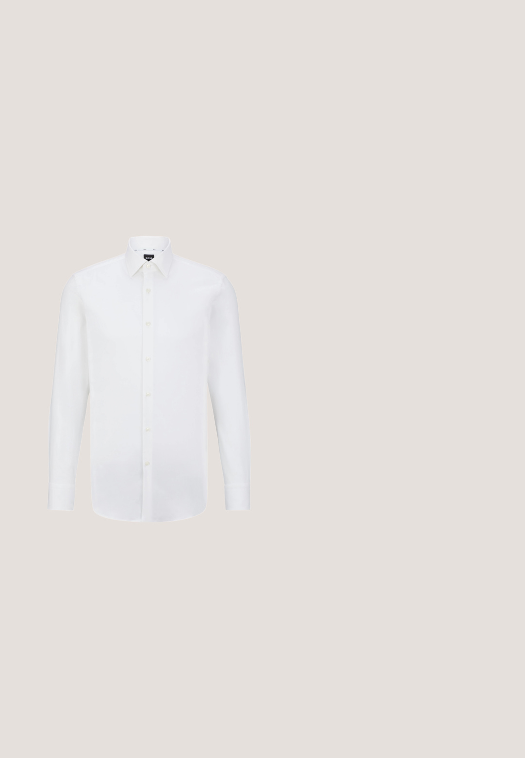 Chemise blanche à manches longues en tissu lisse, avec un col classique et une fermeture à boutons, au fit structuré et à légère brillance.; Pantalon habillé slim bleu marine avec passants pour ceinture et pli frontal, présenté à plat sur fond blanc.; Chaussure de ville noire en cuir à lacets avec un talon bas et un marquage discret près du talon sur un fond clair uni.; Cravate grise fine avec un micro-motif à carreaux blancs posée à plat sur un fond blanc.; Sac de voyage en cuir noir avec doubles poignées, poche avant zippée, bandoulière réglable et petit logo Tommy Hilfiger sur la poche avant.; Ceinture en cuir noir avec une boucle carrée en argent, agrémentée de surpiqûres rouges le long du bord pour un détail supplémentaire.