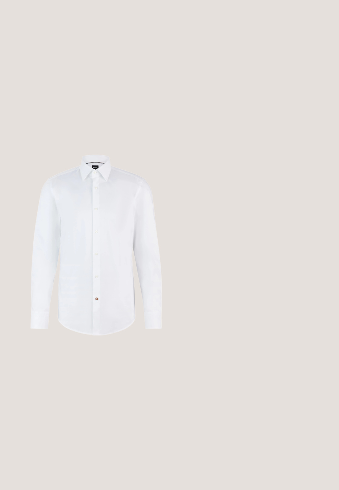 Chemise blanche à manches longues en tissu lisse, avec une fermeture à boutons à l'avant, un col pointu et un ourlet arrondi. Accent notable d'un bouton de marque.; Pantalons gris clair en tissu texturé avec un design à jambes droites, plis simples et ourlets retroussés. Apparence minimaliste et sur mesure.; Chaussure habillée en cuir noir avec lacets flottant au-dessus d'un tapis beige, une table ronde orange en arrière-plan.; Noeud papillon noir avec un motif en diagonale texturé. Fabriqué en tissu lisse, il présente une largeur étroite et une extrémité pointue.; Mallette en cuir noir avec double poignée, bandoulière amovible et fermeture éclair sur le dessus, sur un fond clair uni.; Ceinture en cuir noir à texture lisse, avec une boucle rectangulaire en métal et un design élégant et minimaliste.
