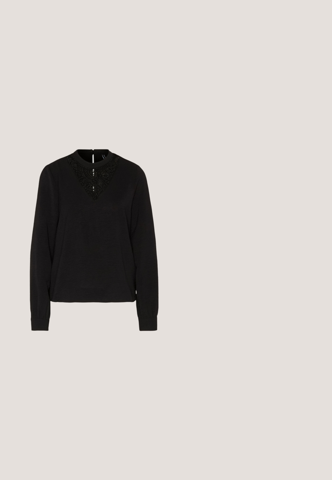 Vero Moda VMTANNA  - Pikkade varrukatega topp - black; Must A-lõikega miniseelik kõrge vöökohaga ja väikese lõikega esiküljel paremal.; ONLY SHOES ONLDOJA - Platvormsaapad - black; pruunide toonidega päikeseprillid, millel on kilpkonnakujuline muster, nurgaine raam ja õhukesed käed. Kõrge kvaliteediga plastmaterjal.; Must mustri õlakott, millel on kaarjas kuju, hõbedane kett, eemaldatav mini kotike ja reguleeritav rihm; esiküljel on "Steve Madden" logo.; Kristallheitede kõrvarõngad hõbedase tooni riistvaraga, millel on ruudukujuline nööp ja rippuvad read ristkülikukujulisi ja kaheksanurkseid kristalle.