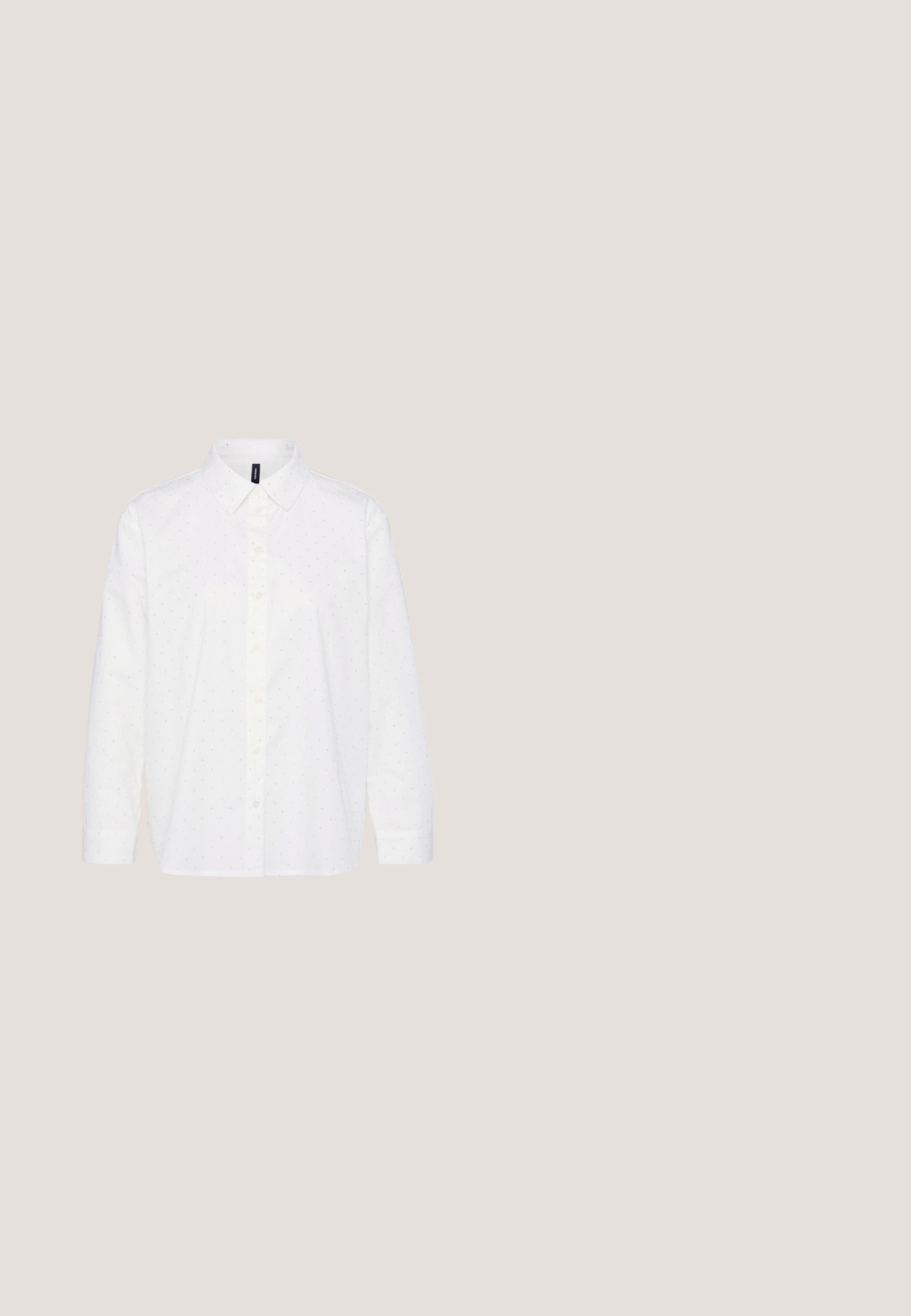 Witte overhemd met knoopsluiting met een stippenpatroon in de kleuren blauw, roze en groen. Klassieke kraag, lange mouwen en een rechte zoom.; Marineblauwe flared corduroy broek met een gestructureerd oppervlak, twee voorkruiszakken en een metalen knoop aan de taille.; Witte canvas sneakers met rubberen zolen, voorzien van zes vetertjes, een ronde neus en lichte stikdetails, gecombineerd met witte enkelsokken.; Een paar rechthoekige zonnebrillen met lichtblauwe doorzichtige monturen en donkergrijze glazen, met rechte pootjes en minimale hardwaredetails.; Zwarte en zilveren handtas met een gestructureerd oppervlak dat een diamanten patroon vertoont, een geknoopt handvat en een gestructureerde vorm.; sweet deluxe EARRING - Oorbellen - silver-coloured