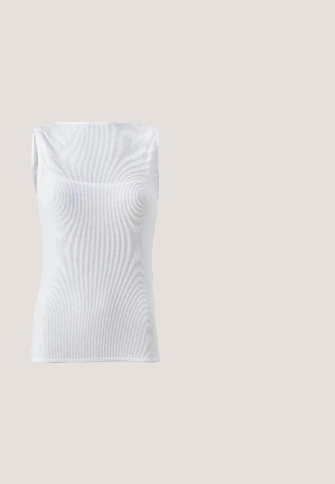 Top sin mangas blanco hecho de tela acanalada, que presenta un escote redondo y un diseño ajustado. Textura suave sin cierres visibles.; Falda negra de cuero en línea A con costuras visibles y un ligero brillo, con cintura alta y bajo corto.; Bota de vaquero de cuero negro con punta puntiaguda, tacón bloqueado inclinado, costuras decorativas y lengüetas en la parte superior sobre fondo blanco.; Gafas rectangulares de carey marrón con lentes transparentes y patillas elegantes, que muestran una textura suave y un diseño minimalista.; Bolso de mano de cuero negro con forma triangular, tapa en ángulo y un asa superior redondeada. Presenta una textura suave y detalles de diseño minimalistas.; Pilgrim Pendientes - gold-coloured